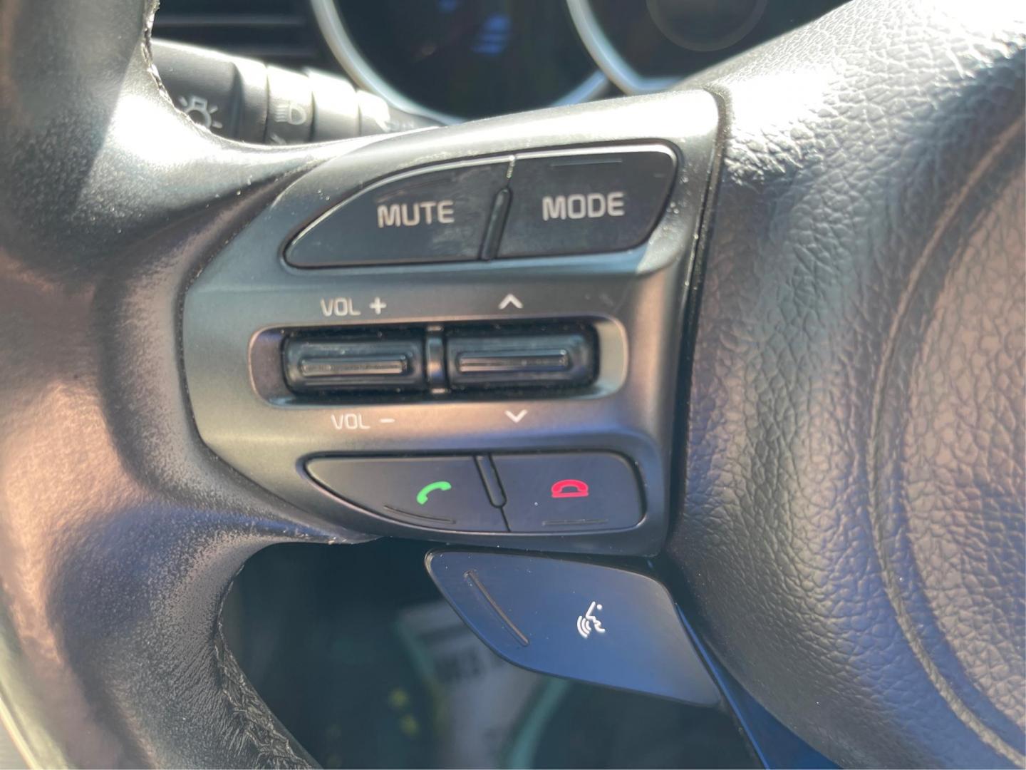 2014 Kia Optima EX (5XXGN4A70EG) with an Theta II 2.4L I-4 gasoline direct injection engine, located at 1184 Kauffman Ave, Fairborn, OH, 45324, (937) 908-9800, 39.807072, -84.030914 - 2014 Kia Optima EX - Photo#15