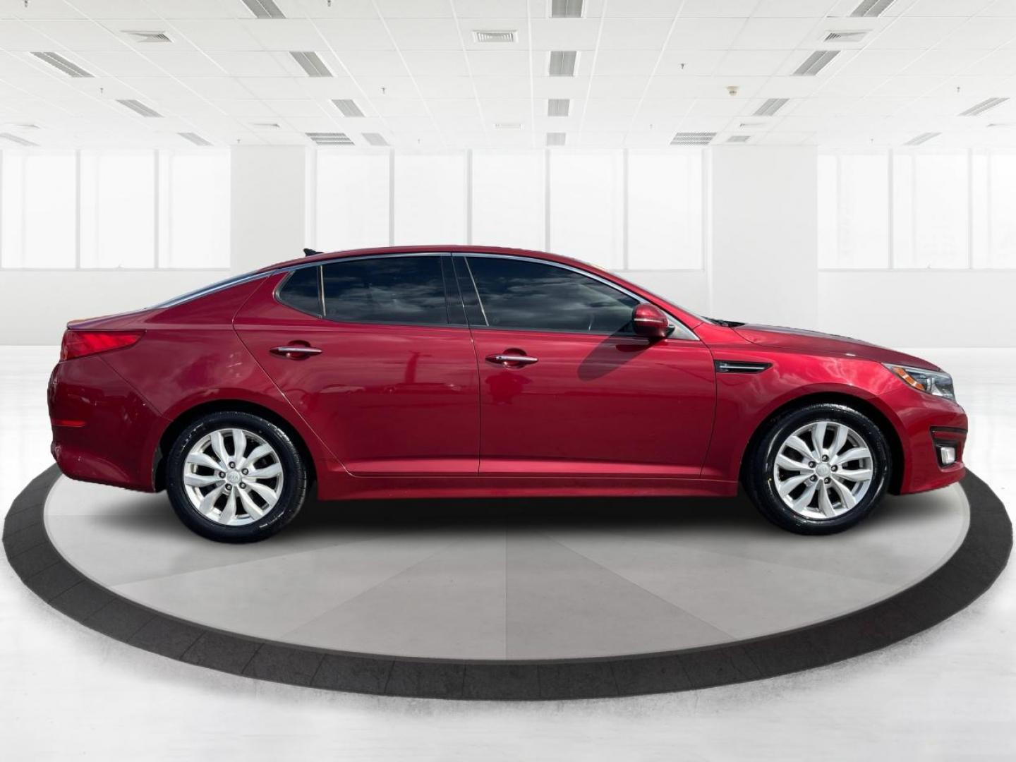 2014 Kia Optima EX (5XXGN4A70EG) with an Theta II 2.4L I-4 gasoline direct injection engine, located at 1184 Kauffman Ave, Fairborn, OH, 45324, (937) 908-9800, 39.807072, -84.030914 - 2014 Kia Optima EX - Photo#1