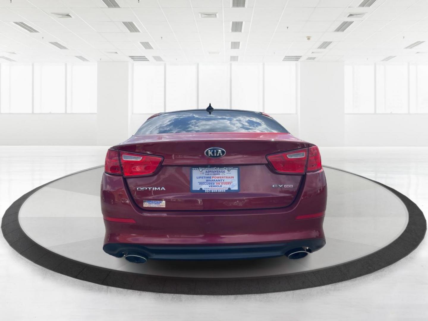 2014 Kia Optima EX (5XXGN4A70EG) with an Theta II 2.4L I-4 gasoline direct injection engine, located at 1184 Kauffman Ave, Fairborn, OH, 45324, (937) 908-9800, 39.807072, -84.030914 - 2014 Kia Optima EX - Photo#3