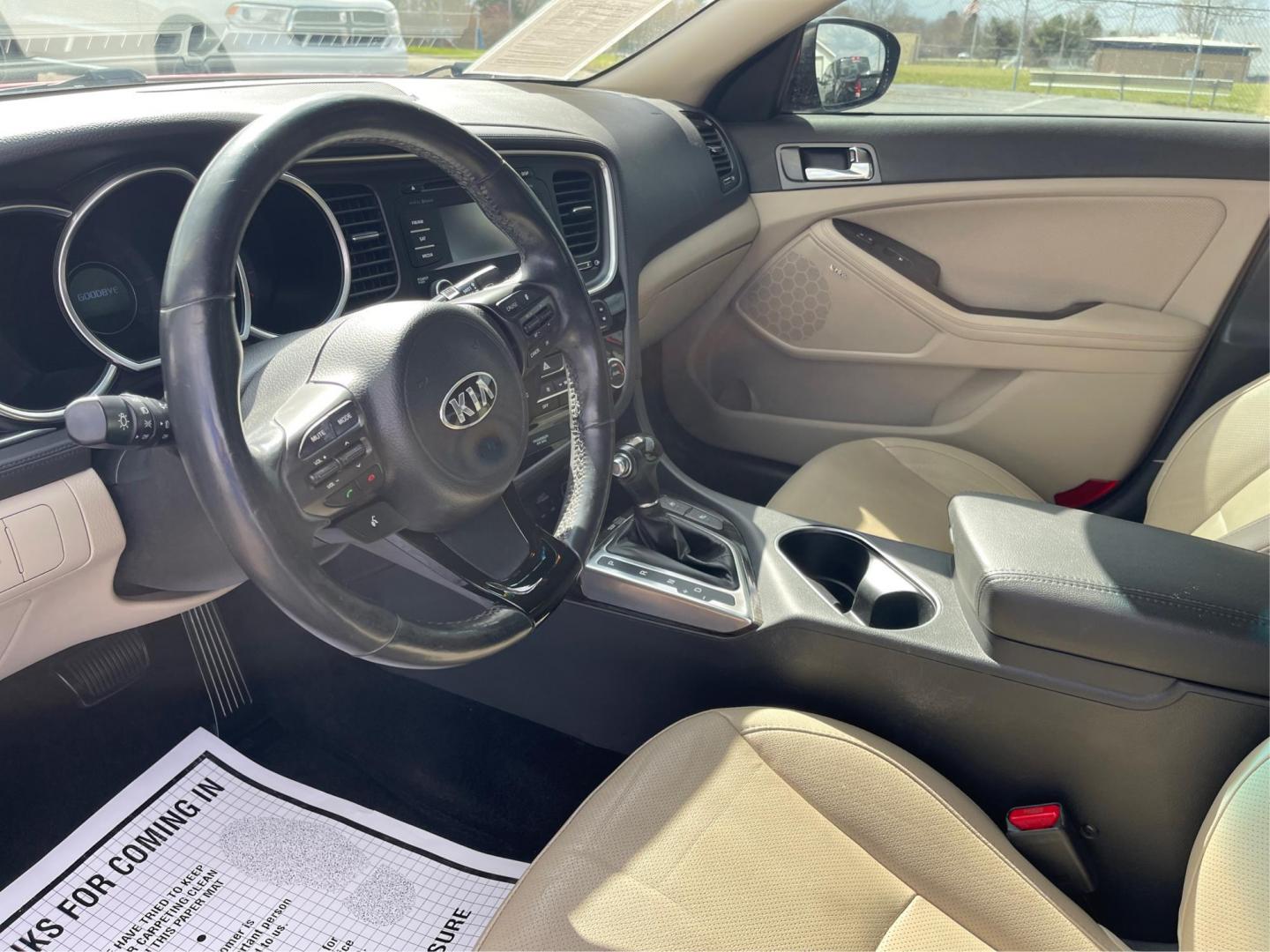 2014 Kia Optima EX (5XXGN4A70EG) with an Theta II 2.4L I-4 gasoline direct injection engine, located at 1184 Kauffman Ave, Fairborn, OH, 45324, (937) 908-9800, 39.807072, -84.030914 - 2014 Kia Optima EX - Photo#8