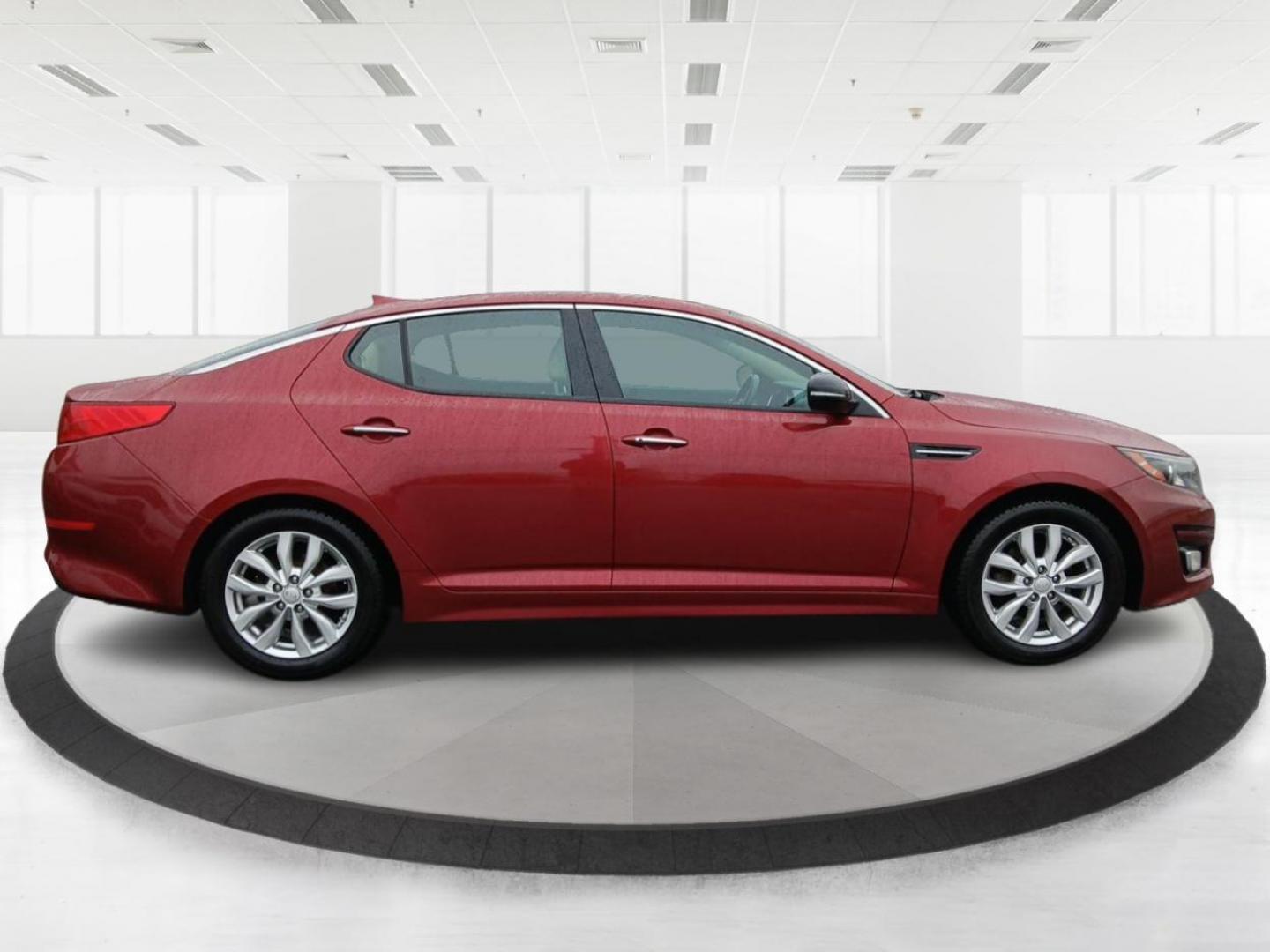 2014 Kia Optima EX (5XXGN4A76EG) with an 2.4L L4 DOHC 16V engine, 6-Speed Automatic transmission, located at 1230 East Main St, Xenia, OH, 45385, (937) 908-9800, 39.688026, -83.910172 - 2014 Kia Optima EX - Photo#1