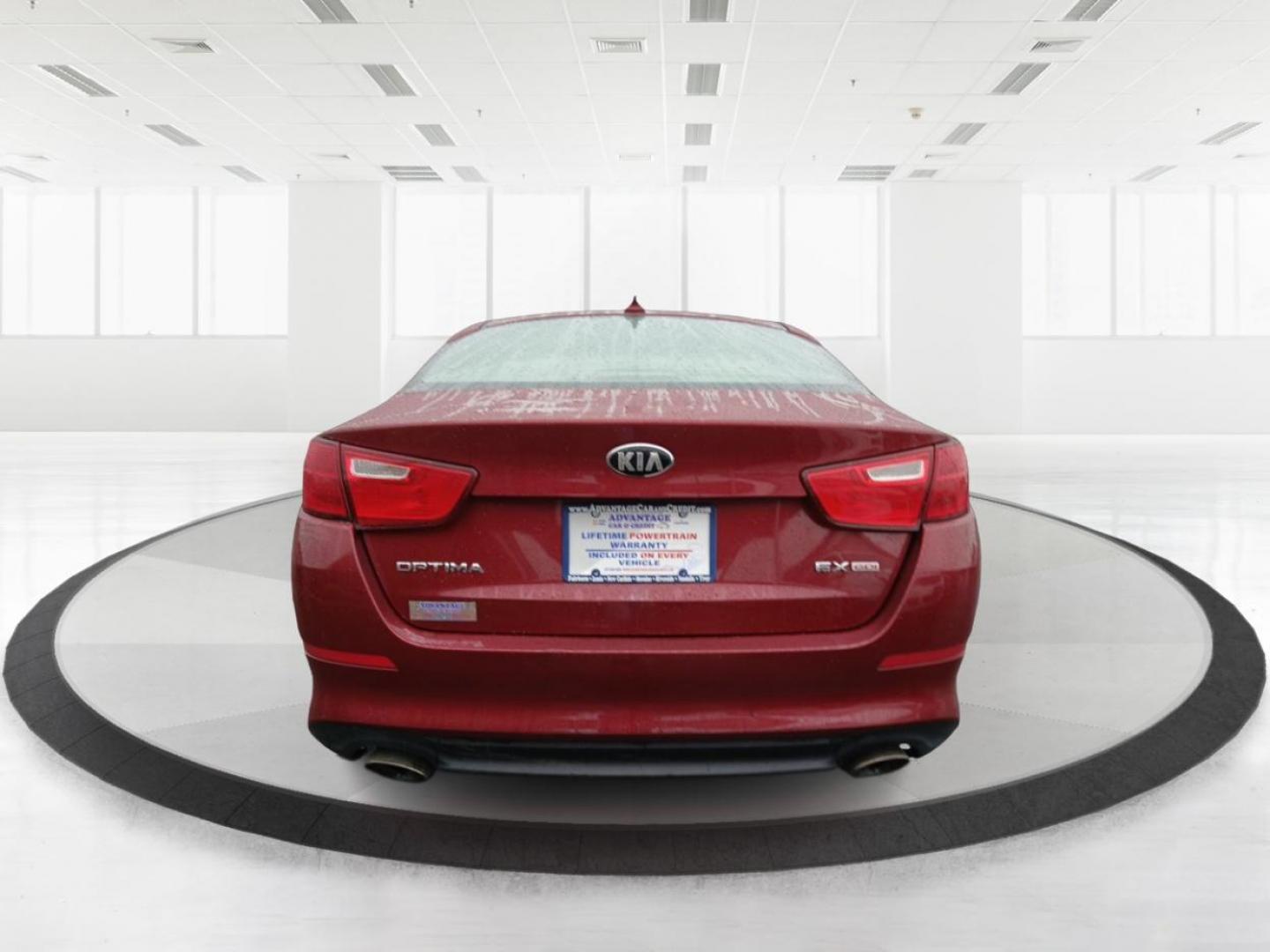 2014 Kia Optima EX (5XXGN4A76EG) with an 2.4L L4 DOHC 16V engine, 6-Speed Automatic transmission, located at 1230 East Main St, Xenia, OH, 45385, (937) 908-9800, 39.688026, -83.910172 - 2014 Kia Optima EX - Photo#3