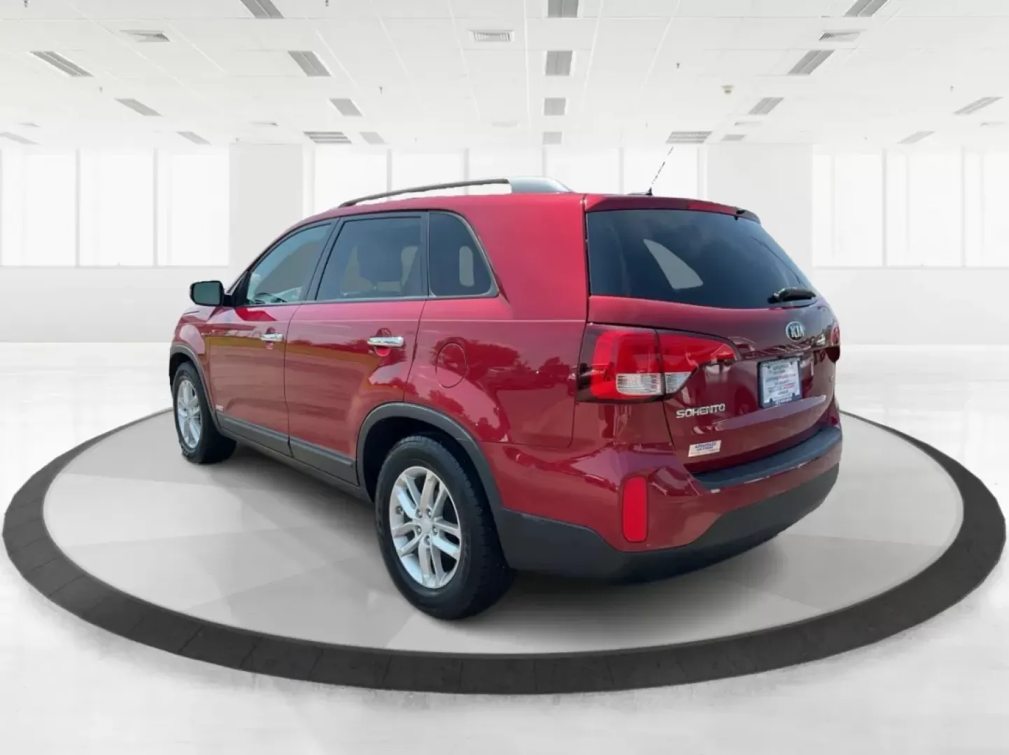 2014 Kia Sorento LX (5XYKTCA64EG) with an 2.4L I-4 gasoline direct injection engine, located at 1951 S Dayton Lakeview Rd., New Carlisle, OH, 45344, (937) 908-9800, 39.890999, -84.050255 - **Adventure Awaits with This 2014 Kia Sorento at Advantage Car and Credit!**<br /> <br /> Are you ready to take your family adventures to the next level? Look no further than this stunning 2014 Kia Sorento, available now at Advantage Car and Credit in Fairborn, OH. With ample space, versatile featur - Photo#3