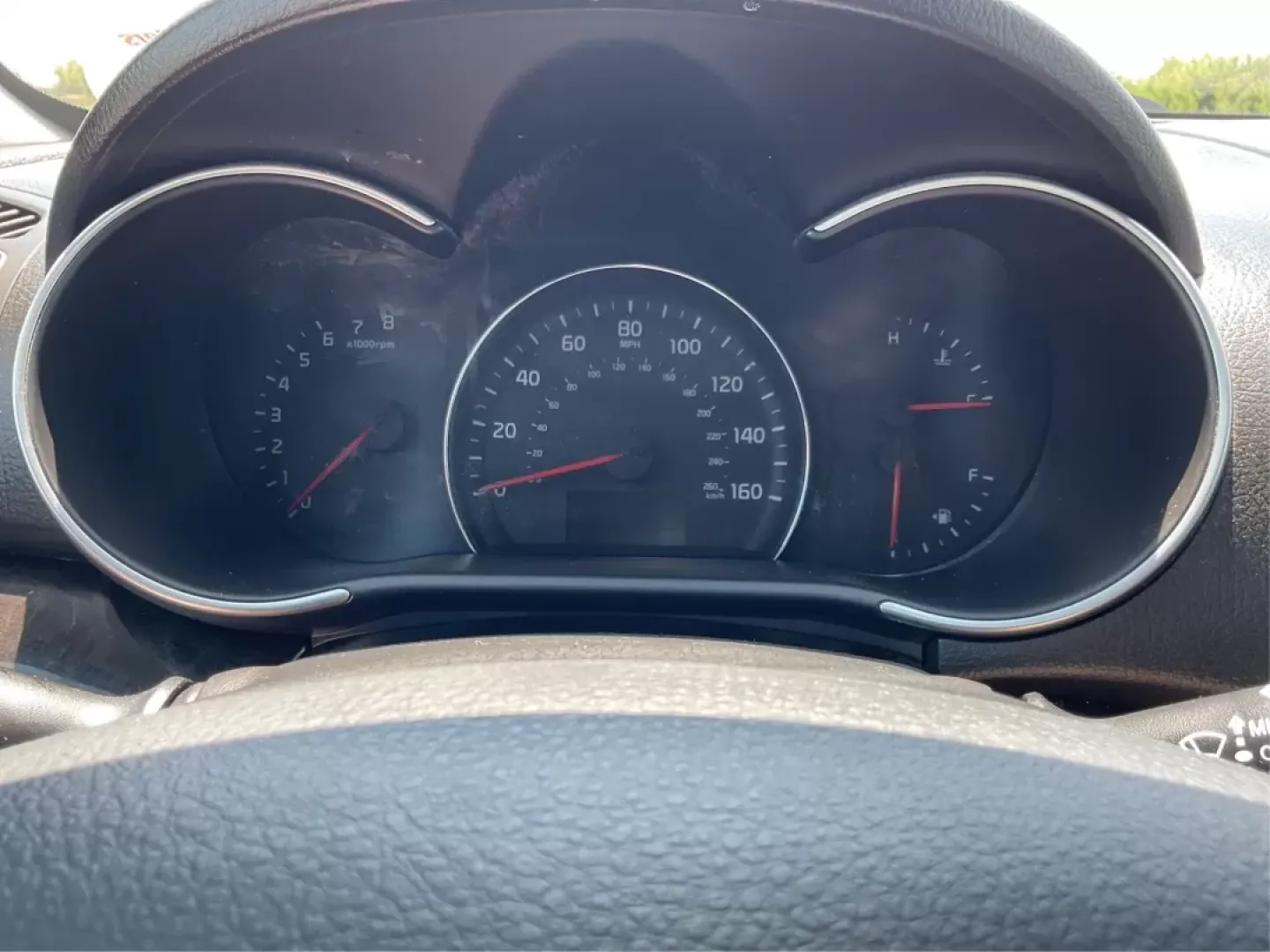 2014 Kia Sorento LX (5XYKTCA64EG) with an 2.4L I-4 gasoline direct injection engine, located at 1951 S Dayton Lakeview Rd., New Carlisle, OH, 45344, (937) 908-9800, 39.890999, -84.050255 - **Adventure Awaits with This 2014 Kia Sorento at Advantage Car and Credit!**<br /> <br /> Are you ready to take your family adventures to the next level? Look no further than this stunning 2014 Kia Sorento, available now at Advantage Car and Credit in Fairborn, OH. With ample space, versatile featur - Photo#14