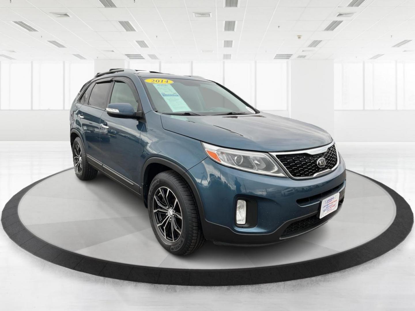 2014 Blue Kia Sorento LX 2WD (5XYKT3A64EG) with an 2.4L L4 DOHC 16V engine, 6-Speed Automatic transmission, located at 8750 N County Rd 25A, Piqua, OH, 45356, (937) 908-9800, 40.164391, -84.232513 - 2014 Kia Sorento LX 2WD - Photo#0
