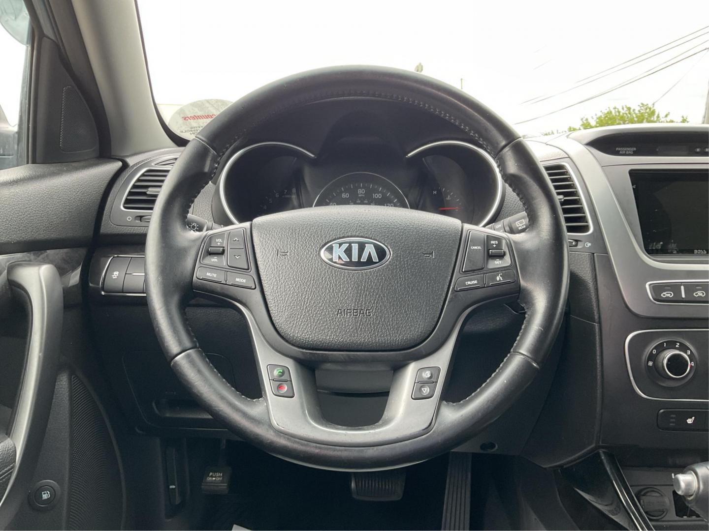 2014 Blue Kia Sorento LX 2WD (5XYKT3A64EG) with an 2.4L L4 DOHC 16V engine, 6-Speed Automatic transmission, located at 8750 N County Rd 25A, Piqua, OH, 45356, (937) 908-9800, 40.164391, -84.232513 - 2014 Kia Sorento LX 2WD - Photo#15