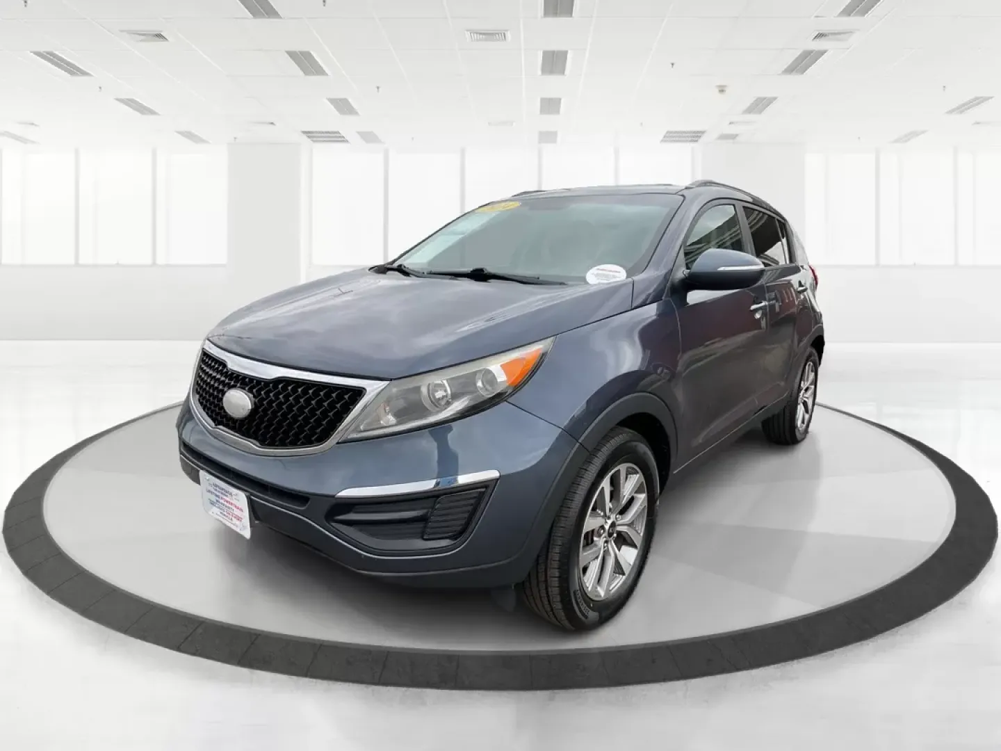 2014 Kia Sportage LX (KNDPBCAC3E7) with an 2.4L I-4 gasoline direct injection engine, located at 4508 South Dixie Dr, Moraine, OH, 45439, (937) 908-9800, 39.689976, -84.218452 - **Adventure Awaits: Explore the 2014 Kia Sportage LX at Advantage Car and Credit!**<br /> <br /> Are you ready to embrace the open road and create unforgettable memories? The 2014 Kia Sportage LX is your ticket to adventure, perfect for weekend getaways, family trips, or daily commuting around Fairb - Photo#8