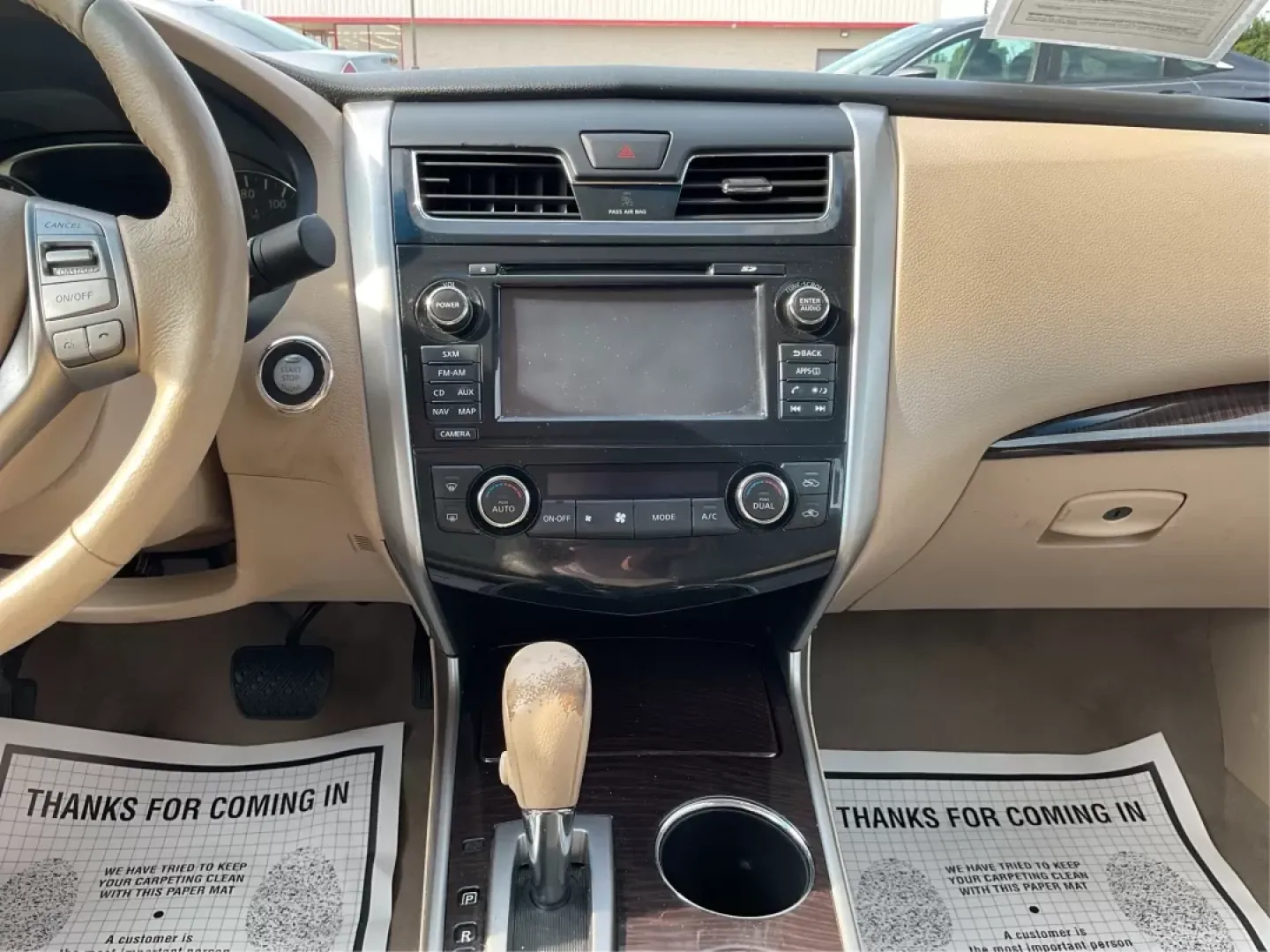 2014 Nissan Altima 2.5 SL (1N4AL3AP7EC) with an 2.5L I-4 DOHC engine, located at 4508 South Dixie Dr, Moraine, OH, 45439, (937) 908-9800, 39.689976, -84.218452 - Experience the perfect blend of comfort and reliability with the 2014 Nissan Altima 2.5 SL, available at Advantage Car and Credit in Fairborn, OH. This sedan is not just a means of transportation; it's a lifestyle choice for those who value efficiency and style, making it ideal for long commutes or - Photo#13