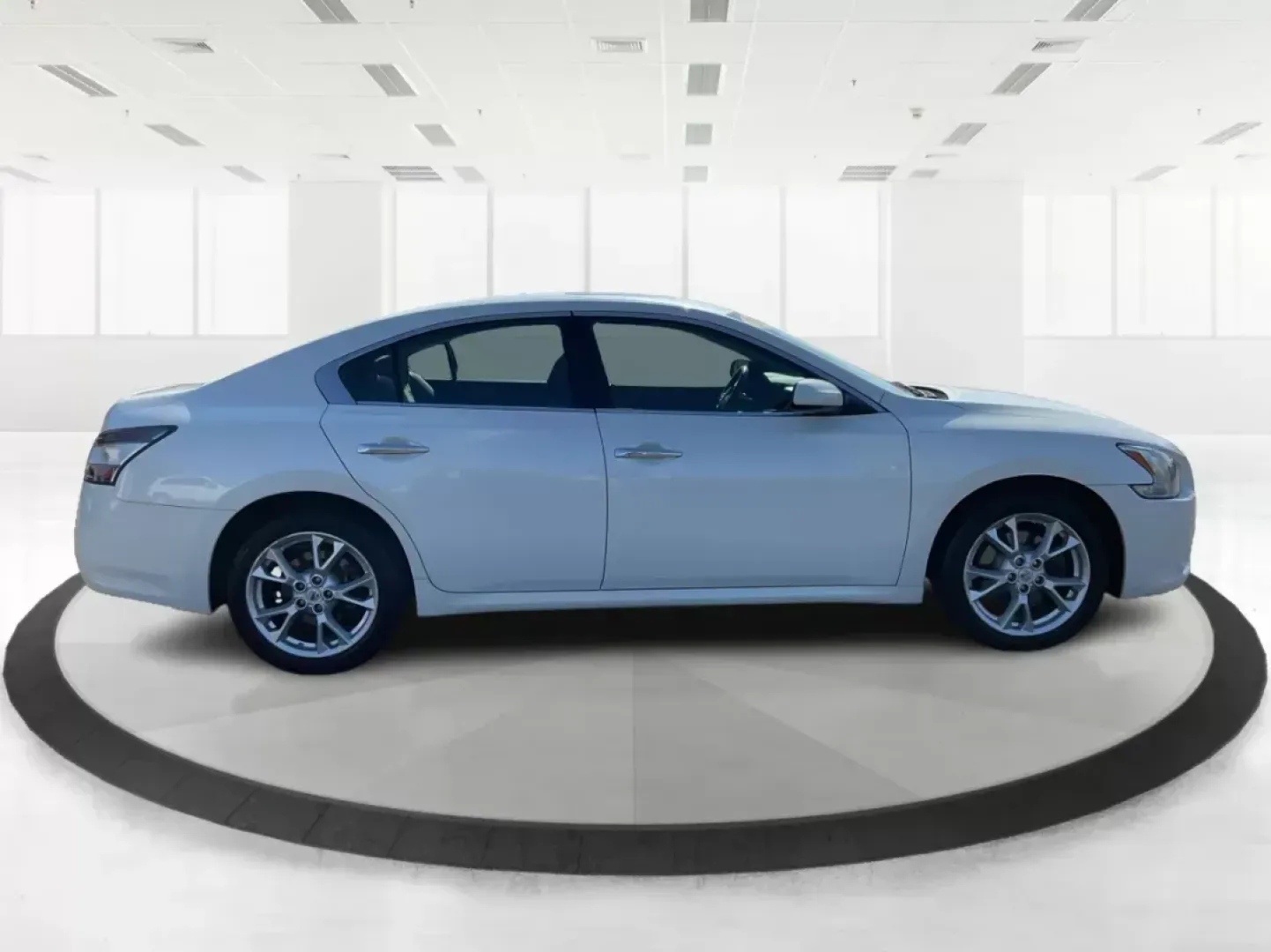 2014 Nissan Maxima 3.5 S (1N4AA5AP5EC) with an VQ 3.5L V-6 DOHC engine, located at 880 E. National Road, Vandalia, OH, 45377, (937) 908-9800, 39.891918, -84.183594 - One Owner - Photo#1