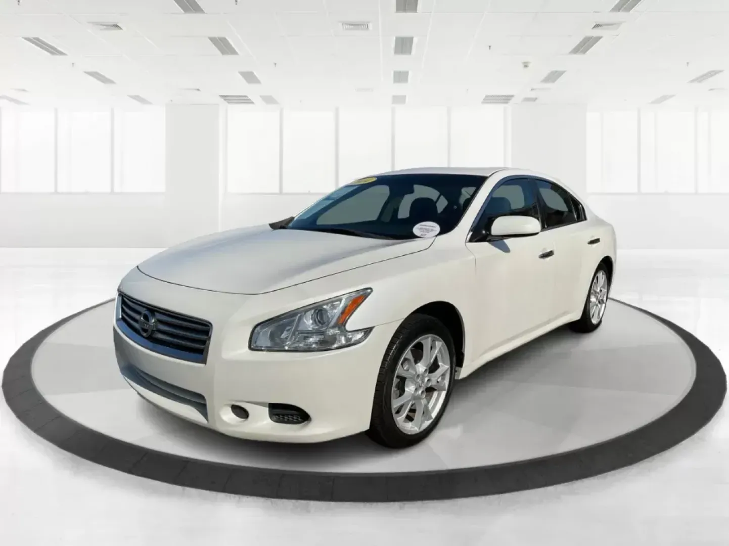2014 Nissan Maxima 3.5 S (1N4AA5AP5EC) with an VQ 3.5L V-6 DOHC engine, located at 880 E. National Road, Vandalia, OH, 45377, (937) 908-9800, 39.891918, -84.183594 - One Owner - Photo#8