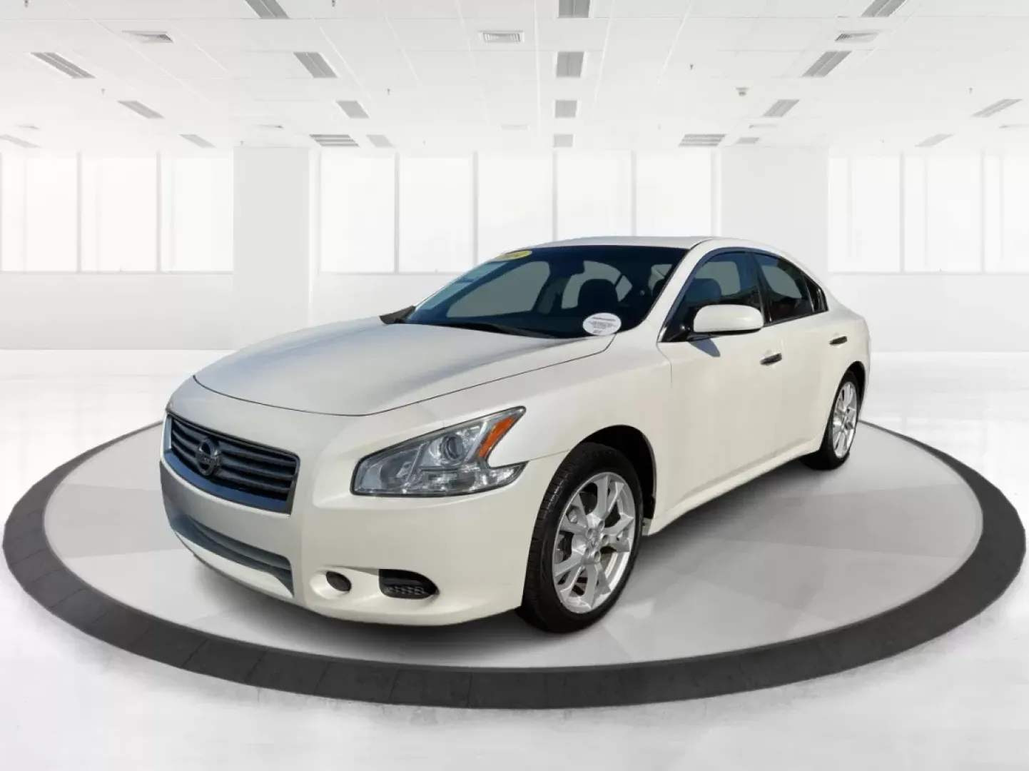 2014 Nissan Maxima 3.5 S (1N4AA5AP5EC) with an VQ 3.5L V-6 DOHC engine, located at 1184 Kauffman Ave, Fairborn, OH, 45324, (937) 908-9800, 39.807072, -84.030914 - **Experience Comfort and Style with the 2014 Nissan Maxima-Your Ideal Sedan for Everyday Adventures!**<br /> <br /> Are you looking for a reliable sedan that combines luxury, performance, and practicality? The 2014 Nissan Maxima, available now at Advantage Car and Credit in Fairborn, OH, is the perf - Photo#8