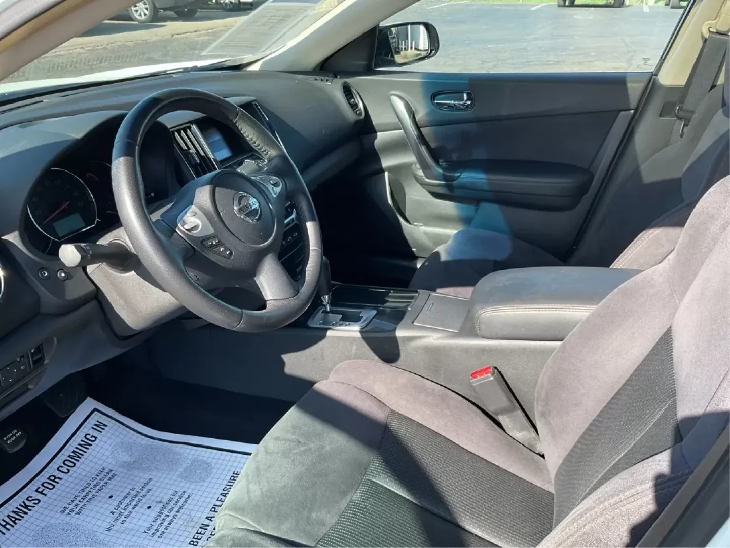 2014 Nissan Maxima 3.5 S (1N4AA5AP5EC) with an VQ 3.5L V-6 DOHC engine, located at 1184 Kauffman Ave, Fairborn, OH, 45324, (937) 908-9800, 39.807072, -84.030914 - **Experience Comfort and Style with the 2014 Nissan Maxima-Your Ideal Sedan for Everyday Adventures!**<br /> <br /> Are you looking for a reliable sedan that combines luxury, performance, and practicality? The 2014 Nissan Maxima, available now at Advantage Car and Credit in Fairborn, OH, is the perf - Photo#9