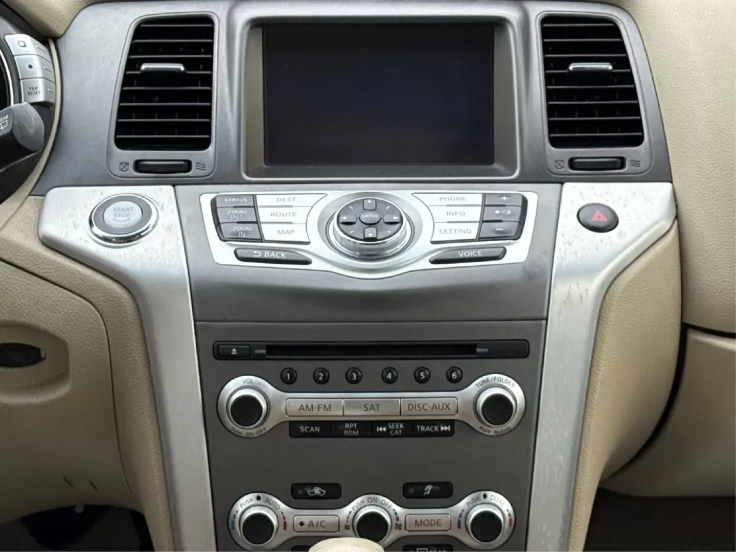 2014 Nissan Murano LE (JN8AZ1MW9EW) with an 3.5L V-6 DOHC engine, located at 1951 S Dayton Lakeview Rd., New Carlisle, OH, 45344, (937) 908-9800, 39.890999, -84.050255 - **Explore Adventure and Comfort with the 2014 Nissan Murano LE in Tinted Bronze Metallic!**<br /> <br /> Are you and your family ready for your next adventure? Whether it's a weekend getaway to the nearby Wright-Patterson Air Force Base or daily commutes through Fairborn, the 2014 Nissan Murano LE i - Photo#13