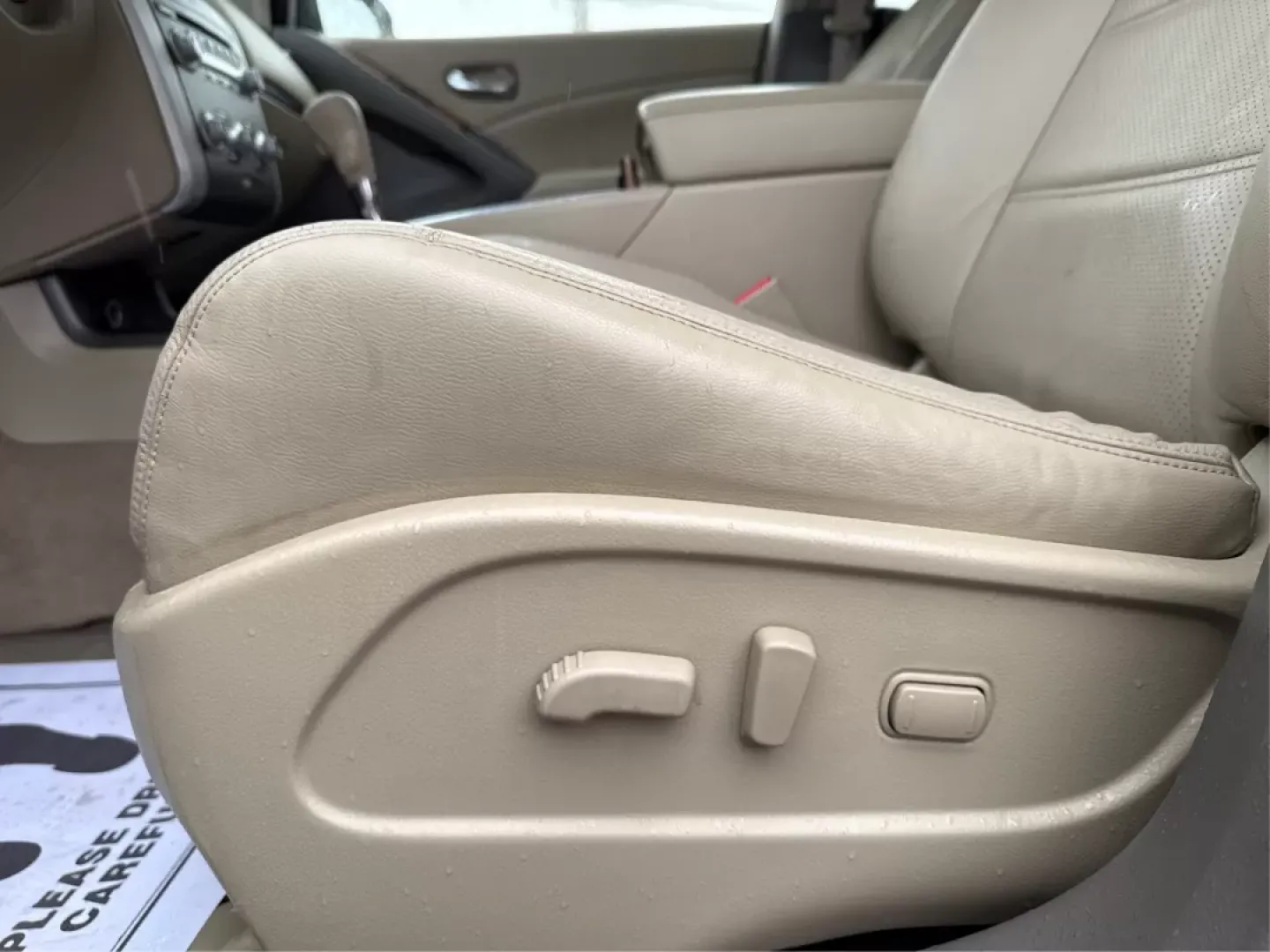 2014 Nissan Murano LE (JN8AZ1MW9EW) with an 3.5L V-6 DOHC engine, located at 1951 S Dayton Lakeview Rd., New Carlisle, OH, 45344, (937) 908-9800, 39.890999, -84.050255 - **Explore Adventure and Comfort with the 2014 Nissan Murano LE in Tinted Bronze Metallic!**<br /> <br /> Are you and your family ready for your next adventure? Whether it's a weekend getaway to the nearby Wright-Patterson Air Force Base or daily commutes through Fairborn, the 2014 Nissan Murano LE i - Photo#18