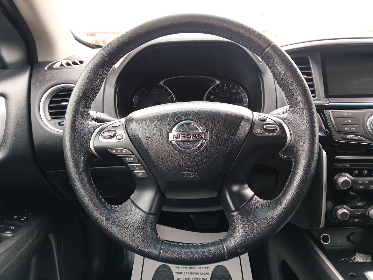 2014 Nissan Pathfinder SV 4WD (5N1AR2MMXEC) with an 3.5L V6 DOHC 24V engine, Continuously Variable Transmission transmission, located at 401 Woodman Dr, Riverside, OH, 45431, (937) 908-9800, 39.760899, -84.123421 - Third Row - Photo#15
