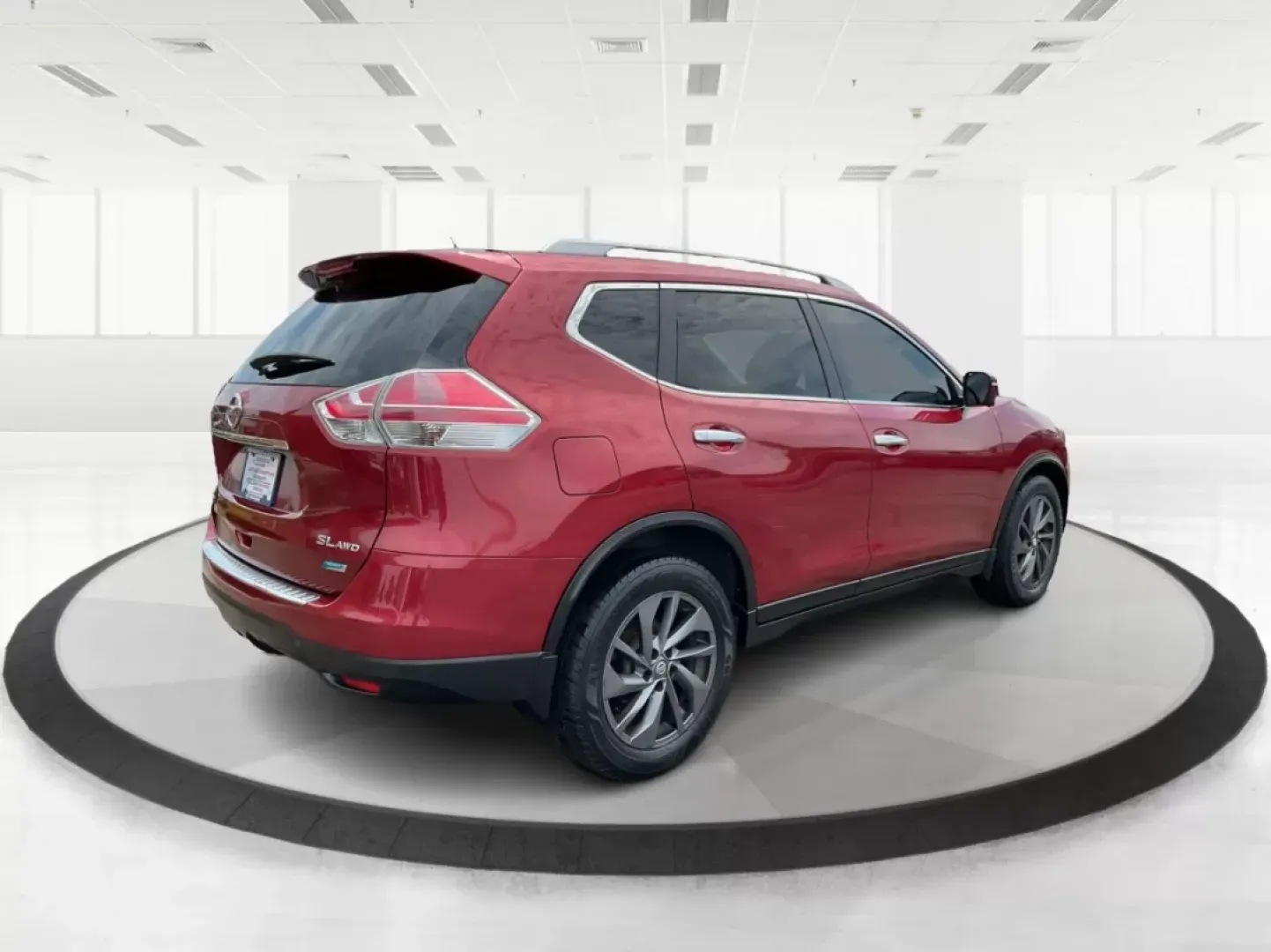 2014 Nissan Rogue SL (5N1AT2MV9EC) with an 2.5L I-4 DOHC engine, located at 1184 Kauffman Ave, Fairborn, OH, 45324, (937) 908-9800, 39.807072, -84.030914 - **Unleash Adventure with This 2014 Nissan Rogue SL Ideal for Your Active Lifestyle!**<br /> <br /> Are you ready to elevate your family adventures or weekend getaways? The 2014 Nissan Rogue SL is the perfect companion for anyone looking to blend functionality with style. With a spacious interior an - Photo#2