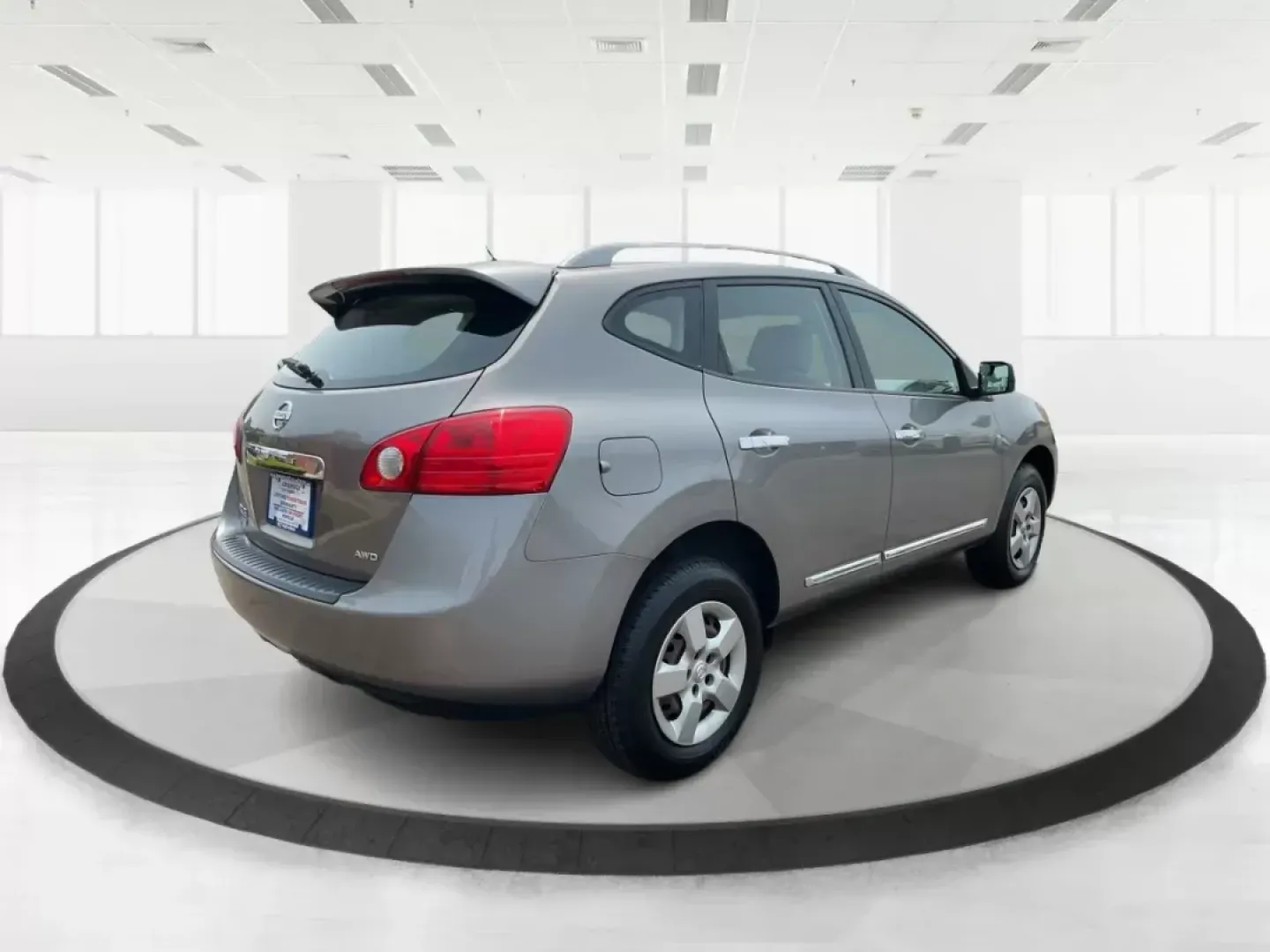 2014 Platinum Graphite Nissan Rogue Select S AWD (JN8AS5MV4EW) with an 2.5L L4 DOHC 16V engine, Continuously Variable Transmission transmission, located at 4508 South Dixie Dr, Moraine, OH, 45439, (937) 908-9800, 39.689976, -84.218452 - 2014 Nissan Rogue Select S AWD - Photo#2