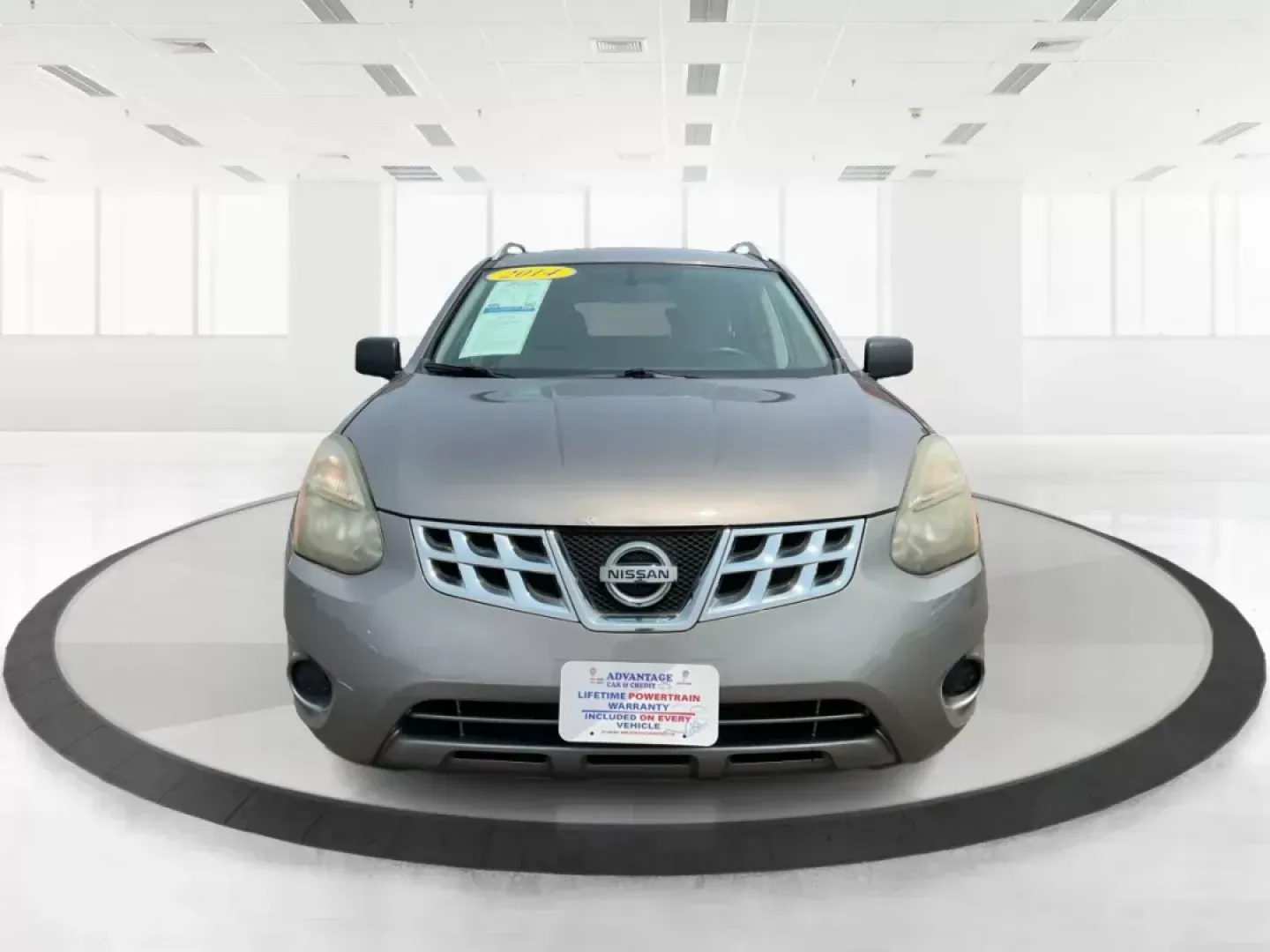 2014 Platinum Graphite Nissan Rogue Select S AWD (JN8AS5MV4EW) with an 2.5L L4 DOHC 16V engine, Continuously Variable Transmission transmission, located at 4508 South Dixie Dr, Moraine, OH, 45439, (937) 908-9800, 39.689976, -84.218452 - 2014 Nissan Rogue Select S AWD - Photo#6