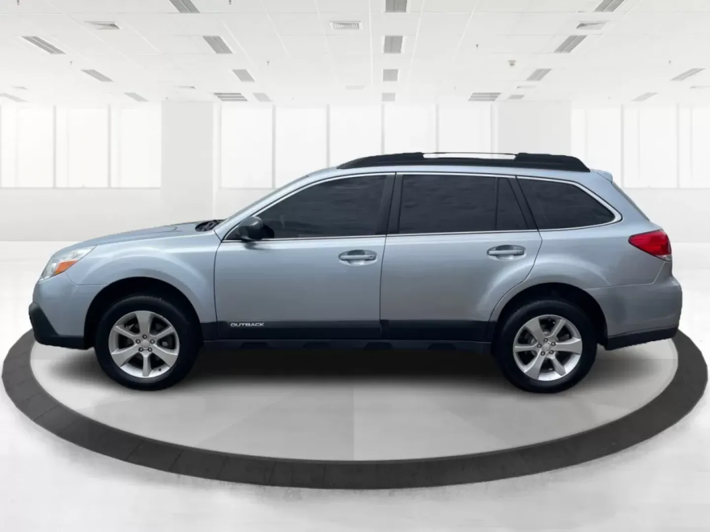 2014 Subaru Outback 2.5i (4S4BRBAC8E3) with an 2.5L H-4 DOHC engine, located at 1230 East Main St, Xenia, OH, 45385, (937) 908-9800, 39.688026, -83.910172 - Experience the perfect blend of adventure and practicality with this 2014 Subaru Outback 2.5i, available now at Advantage Car and Credit, located at 1184 Kauffman Ave, Fairborn, OH 45324. This versatile hatchback is ideal for weekend getaways with friends, daily commutes, or family outings, making i - Photo#5