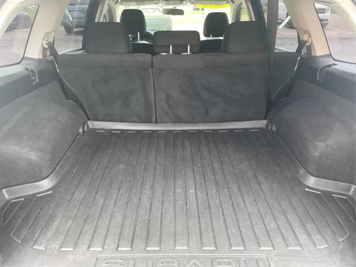 2014 Subaru Outback 2.5i (4S4BRBAC8E3) with an 2.5L H-4 DOHC engine, located at 1230 East Main St, Xenia, OH, 45385, (937) 908-9800, 39.688026, -83.910172 - Experience the perfect blend of adventure and practicality with this 2014 Subaru Outback 2.5i, available now at Advantage Car and Credit, located at 1184 Kauffman Ave, Fairborn, OH 45324. This versatile hatchback is ideal for weekend getaways with friends, daily commutes, or family outings, making i - Photo#12