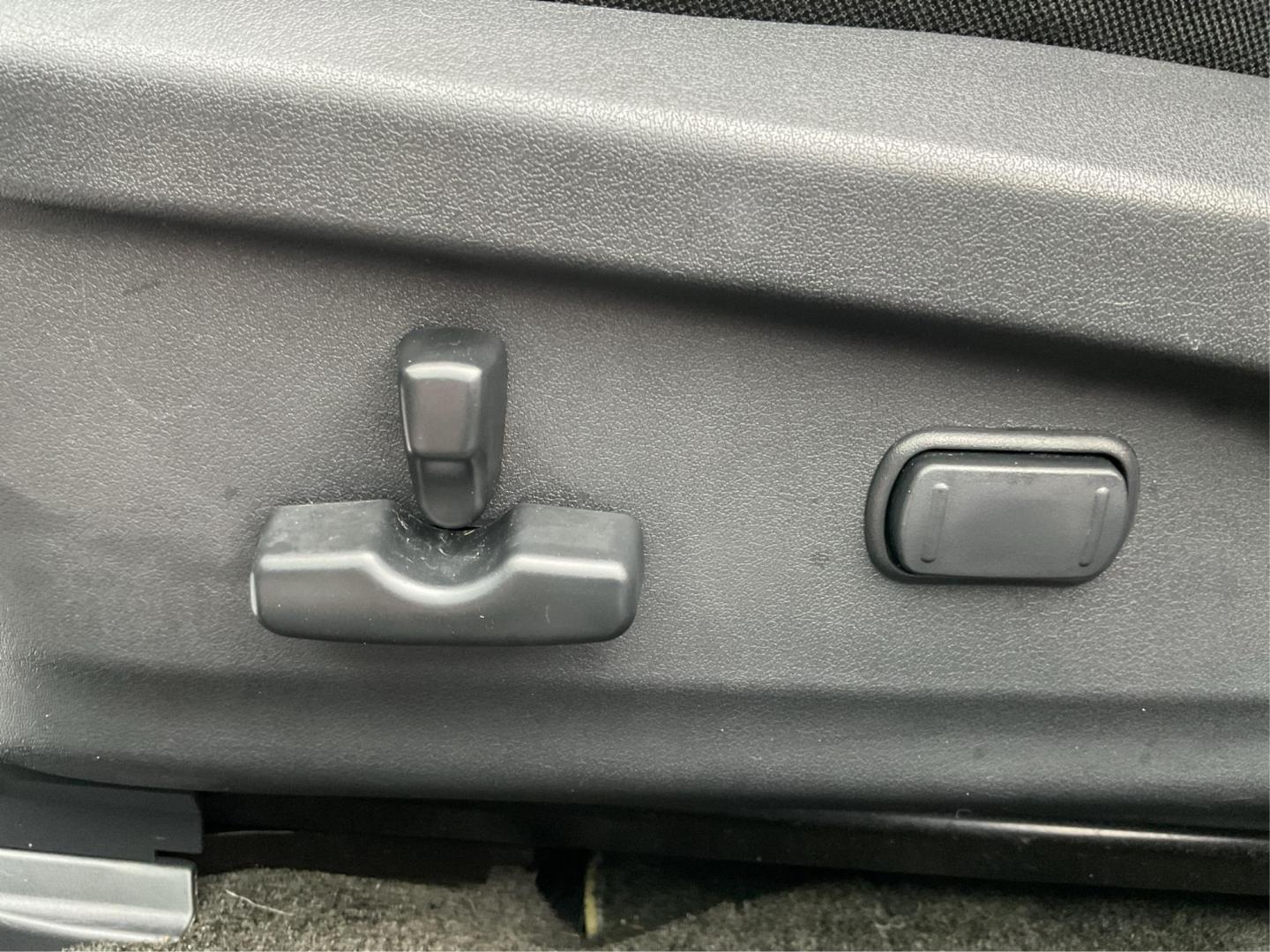 2014 Subaru Outback 2.5i Premium (4S4BRCDC0E3) with an 2.5L H-4 DOHC engine, located at 1951 S Dayton Lakeview Rd., New Carlisle, OH, 45344, (937) 908-9800, 39.890999, -84.050255 - 2014 Subaru Outback 2.5i Premium - Photo#16