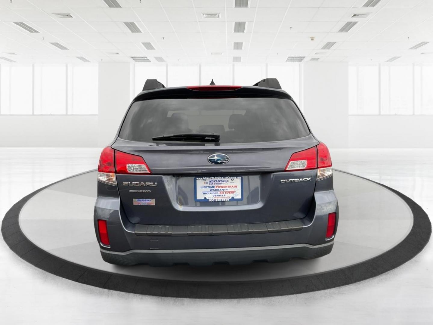 2014 Subaru Outback 2.5i Premium (4S4BRCDC0E3) with an 2.5L H-4 DOHC engine, located at 1951 S Dayton Lakeview Rd., New Carlisle, OH, 45344, (937) 908-9800, 39.890999, -84.050255 - 2014 Subaru Outback 2.5i Premium - Photo#3