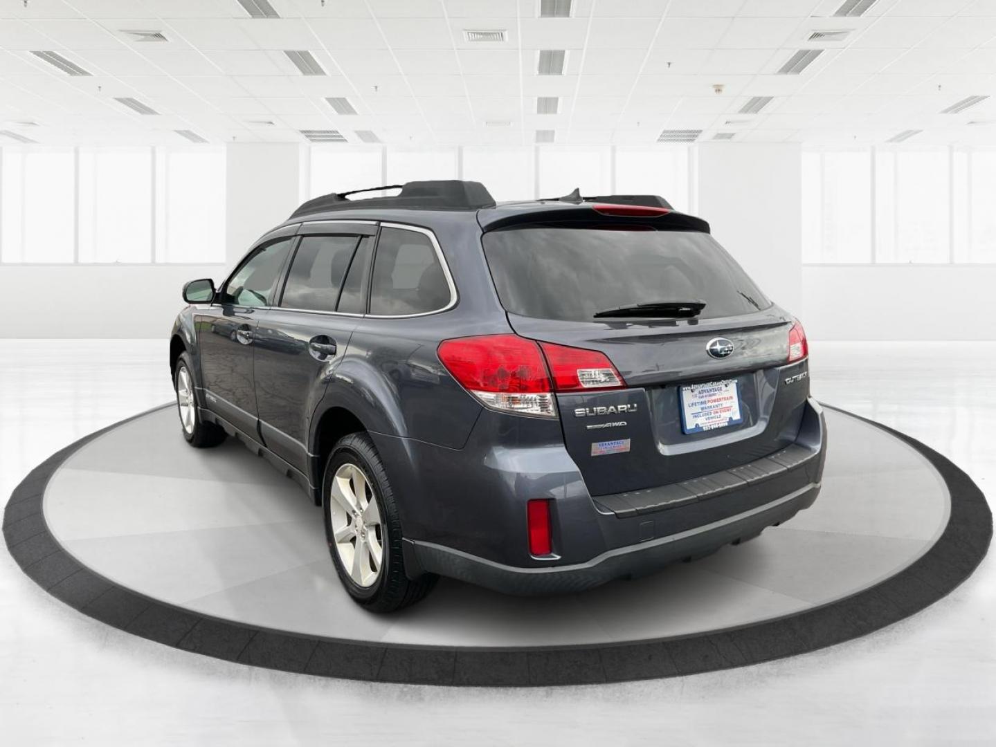 2014 Subaru Outback 2.5i Premium (4S4BRCDC0E3) with an 2.5L H-4 DOHC engine, located at 1951 S Dayton Lakeview Rd., New Carlisle, OH, 45344, (937) 908-9800, 39.890999, -84.050255 - 2014 Subaru Outback 2.5i Premium - Photo#4