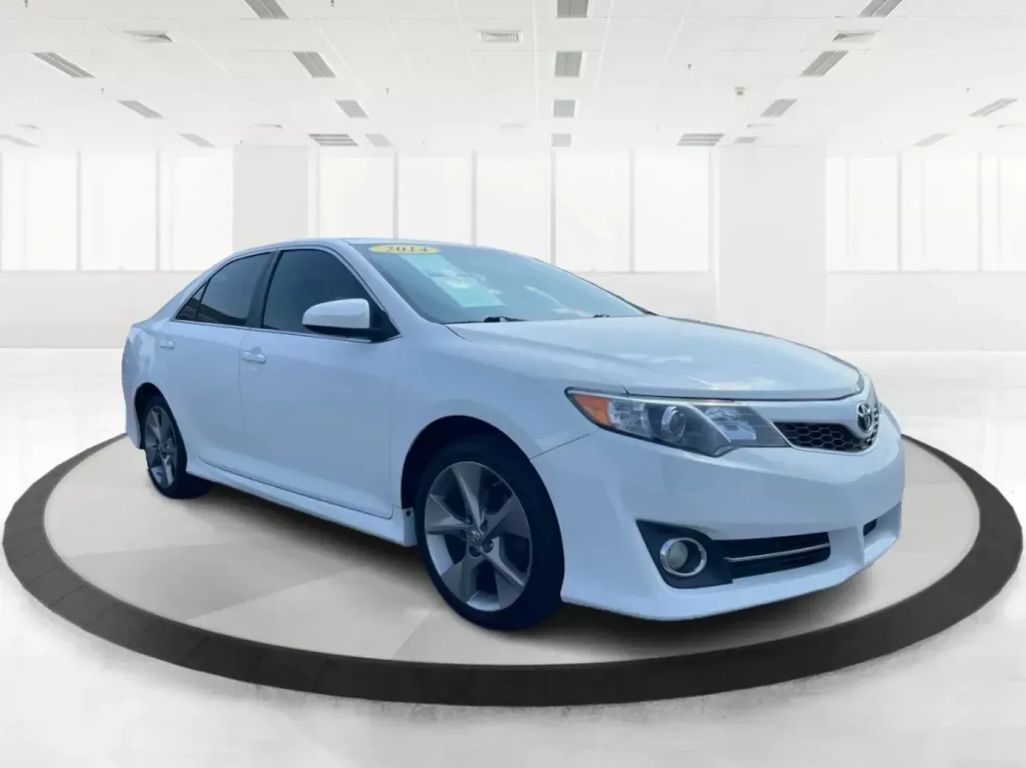 2014 Toyota Camry SE V6 (4T1BK1FK4EU) with an 3.5L V-6 DOHC engine, located at 8750 N County Rd 25A, Piqua, OH, 45356, (937) 908-9800, 40.164391, -84.232513 - ### Discover Your Next Adventure with This 2014 Toyota Camry SE V6!<br /> <br /> Are you ready to elevate your daily commute or embark on a weekend getaway? Look no further than this stunning **2014 Toyota Camry SE V6**, available at **Advantage Car and Credit** in **Fairborn, OH**! This sedan is no - Photo#0
