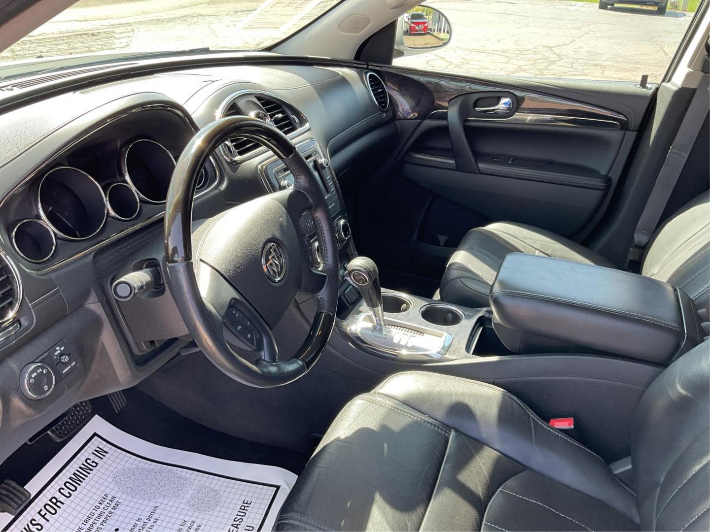 2015 Buick Enclave Leather (5GAKVBKD2FJ) with an 3.6L V-6 gasoline direct injection engine, located at 1230 East Main St, Xenia, OH, 45385, (937) 908-9800, 39.688026, -83.910172 - 2015 Buick Enclave Leather - Photo#9