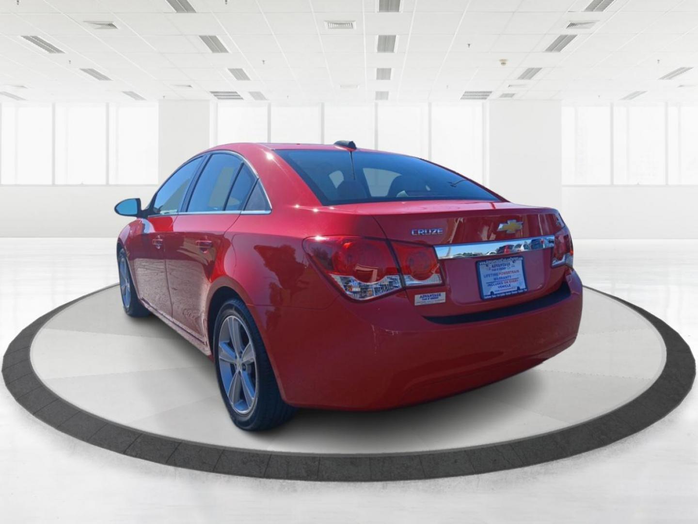 2015 Chevrolet Cruze 2LT Auto (1G1PE5SB6F7) with an 1.4L L4 DOHC 16V TURBO engine, 6-Speed Automatic transmission, located at 401 Woodman Dr, Riverside, OH, 45431, (937) 908-9800, 39.760899, -84.123421 - 2015 Chevrolet Cruze 2LT Auto - Photo#4