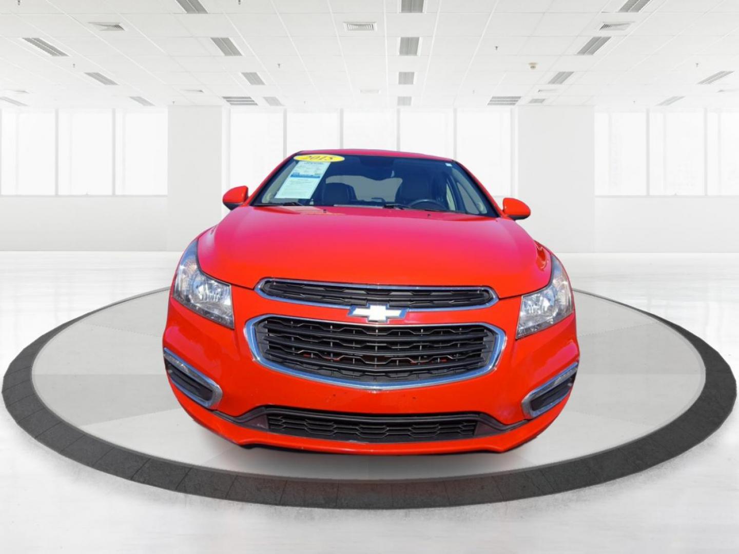 2015 Chevrolet Cruze 2LT Auto (1G1PE5SB6F7) with an 1.4L L4 DOHC 16V TURBO engine, 6-Speed Automatic transmission, located at 401 Woodman Dr, Riverside, OH, 45431, (937) 908-9800, 39.760899, -84.123421 - 2015 Chevrolet Cruze 2LT Auto - Photo#6