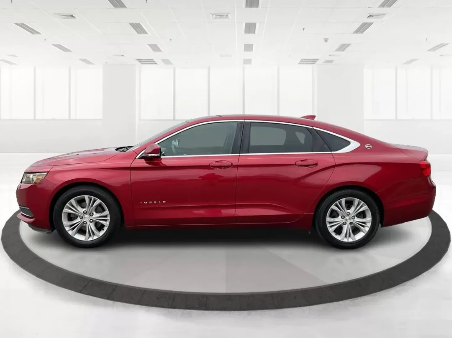 2015 Chevrolet Impala 2LT (2G1125S33F9) with an 3.6L V-6 gasoline direct injection engine, located at 1951 S Dayton Lakeview Rd., New Carlisle, OH, 45344, (937) 908-9800, 39.890999, -84.050255 - **Discover the 2015 Chevrolet Impala: Your Ideal Sedan for Family Adventures and Commutes!**<br /> <br /> Are you seeking a reliable and stylish sedan that caters to both daily commutes and weekend family getaways? Look no further than the striking 2015 Chevrolet Impala 2LT available at Advantage Ca - Photo#5