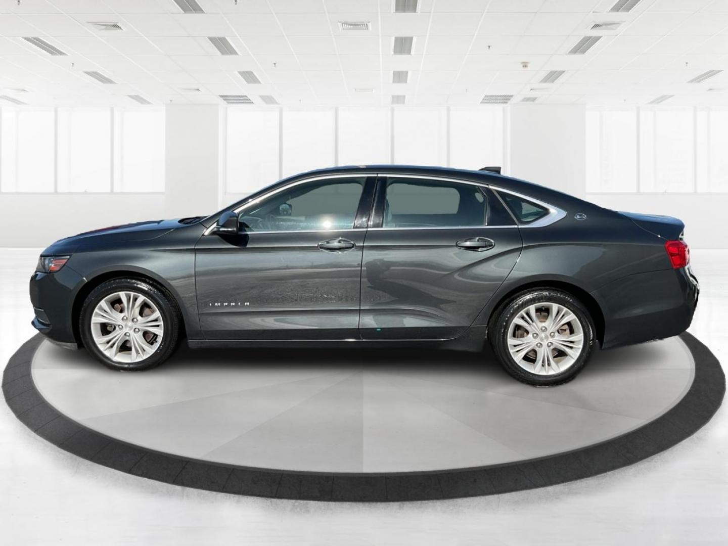 2015 Chevrolet Impala 2LT (2G1125S32F9) with an 3.6L V-6 gasoline direct injection engine, located at 1099 N County Rd 25A, Troy, OH, 45373, (937) 908-9800, 40.057079, -84.212883 - 2015 Chevrolet Impala 2LT - Photo#5