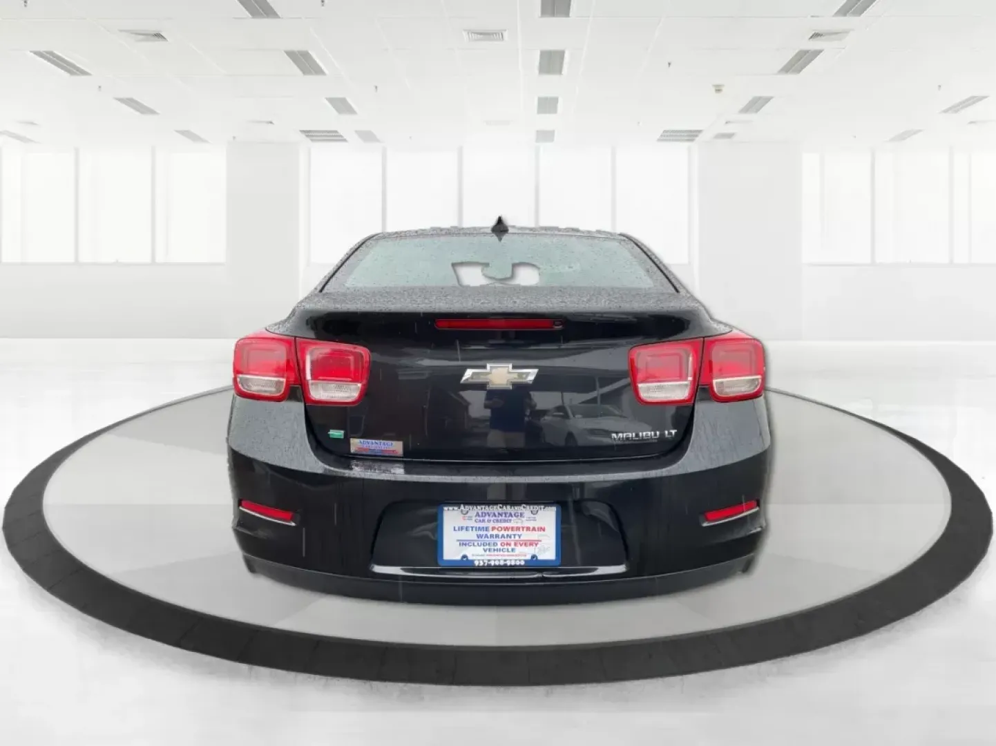 2015 Chevrolet Malibu 1LT (1G11C5SL0FF) with an ECOTEC 2.5L I-4 gasoline direct injection engine, located at 401 Woodman Dr, Riverside, OH, 45431, (937) 908-9800, 39.760899, -84.123421 - 2015 Chevrolet Malibu 1LT - Photo#3