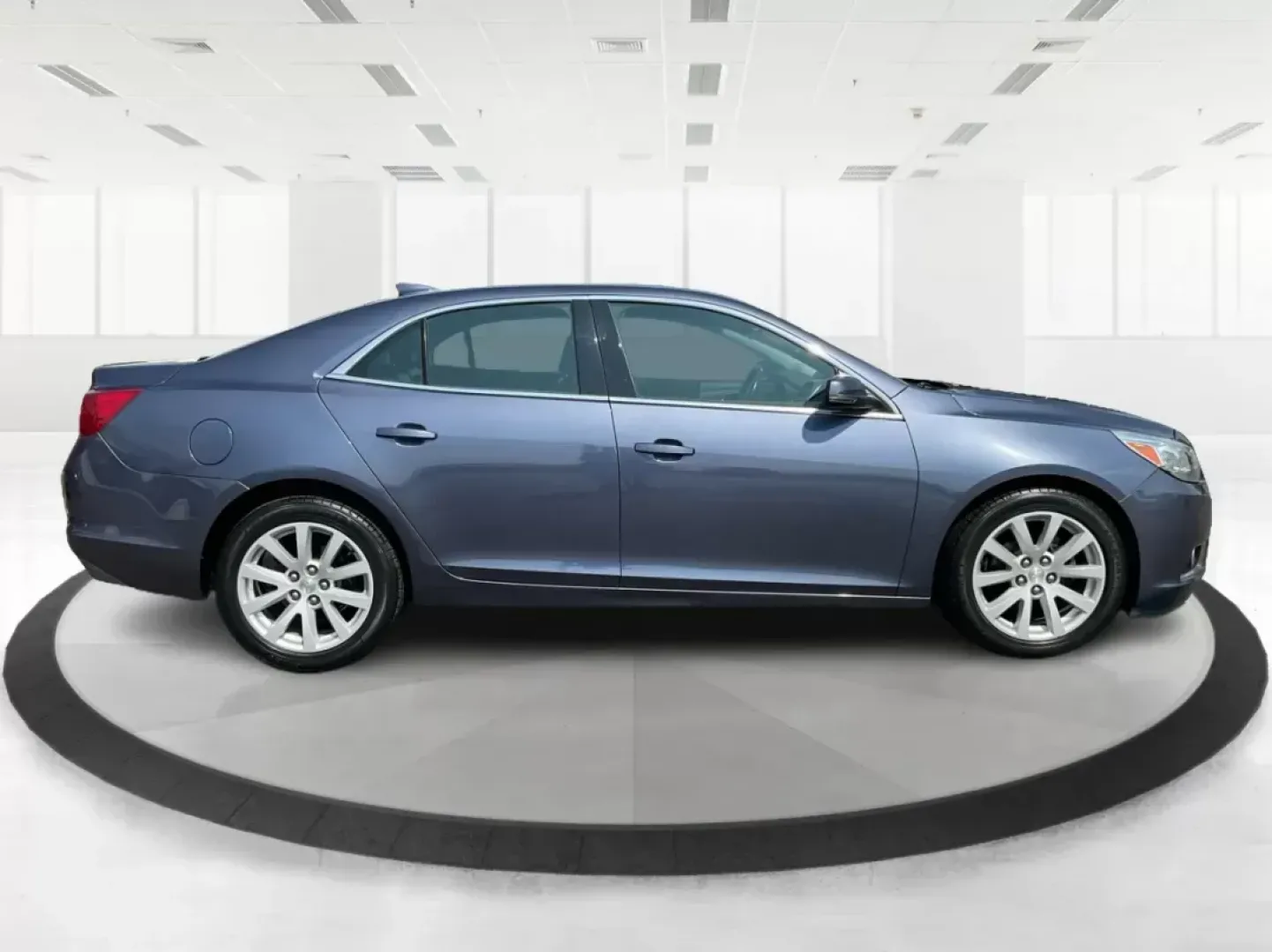 2015 Chevrolet Malibu 2LT (1G11D5SL8FF) with an ECOTEC 2.5L I-4 gasoline direct injection engine, located at 1230 East Main St, Xenia, OH, 45385, (937) 908-9800, 39.688026, -83.910172 - 2015 Chevrolet Malibu 2LT - Photo#1