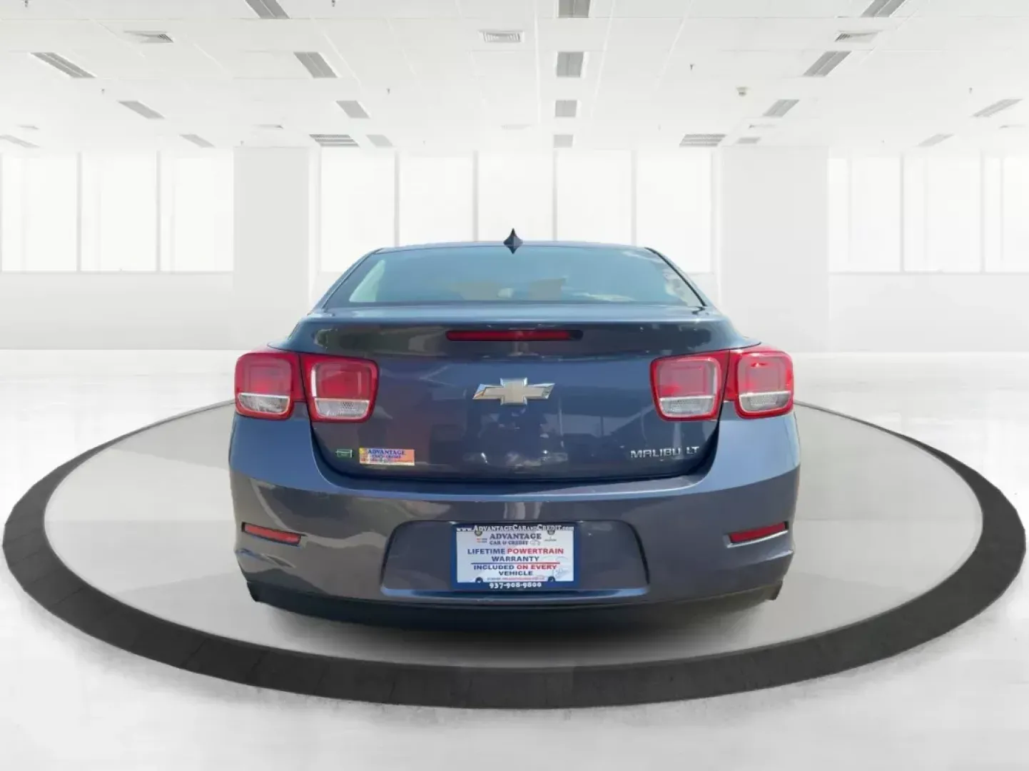 2015 Chevrolet Malibu 2LT (1G11D5SL8FF) with an ECOTEC 2.5L I-4 gasoline direct injection engine, located at 1230 East Main St, Xenia, OH, 45385, (937) 908-9800, 39.688026, -83.910172 - 2015 Chevrolet Malibu 2LT - Photo#3