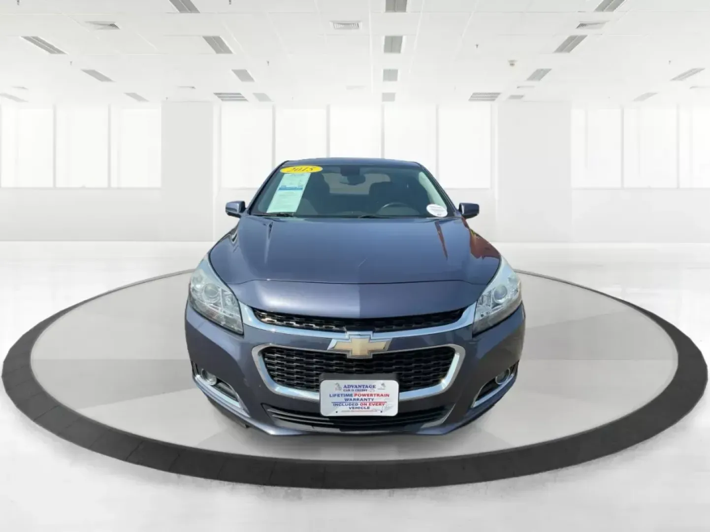 2015 Chevrolet Malibu 2LT (1G11D5SL8FF) with an ECOTEC 2.5L I-4 gasoline direct injection engine, located at 1230 East Main St, Xenia, OH, 45385, (937) 908-9800, 39.688026, -83.910172 - 2015 Chevrolet Malibu 2LT - Photo#6