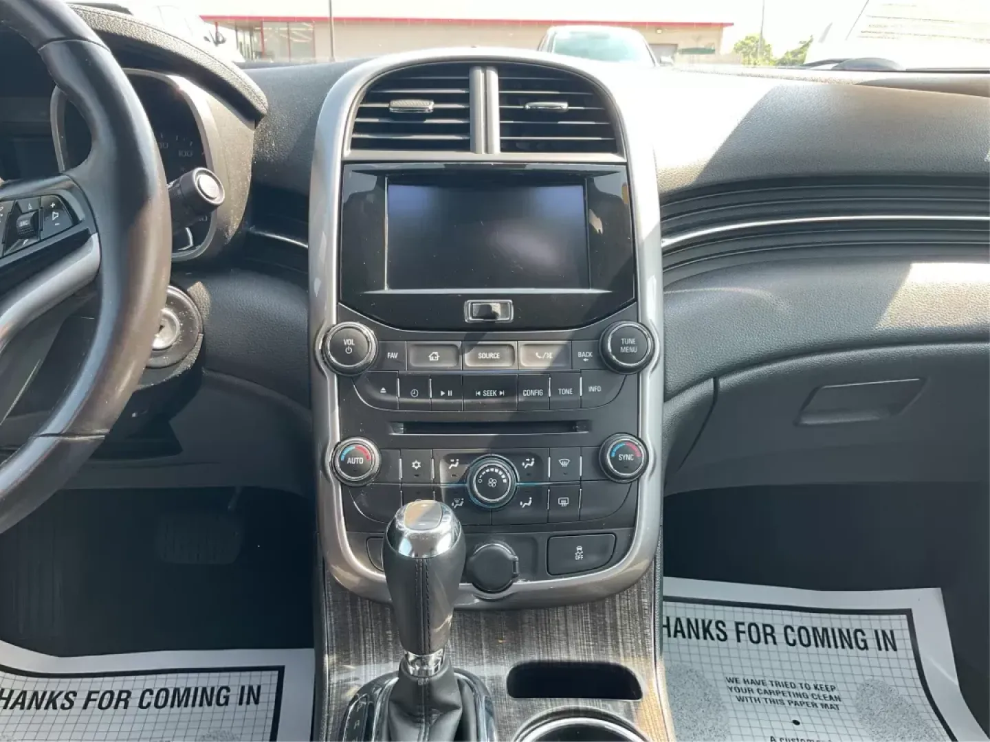 2015 Chevrolet Malibu 2LT (1G11D5SL8FF) with an ECOTEC 2.5L I-4 gasoline direct injection engine, located at 1230 East Main St, Xenia, OH, 45385, (937) 908-9800, 39.688026, -83.910172 - 2015 Chevrolet Malibu 2LT - Photo#11