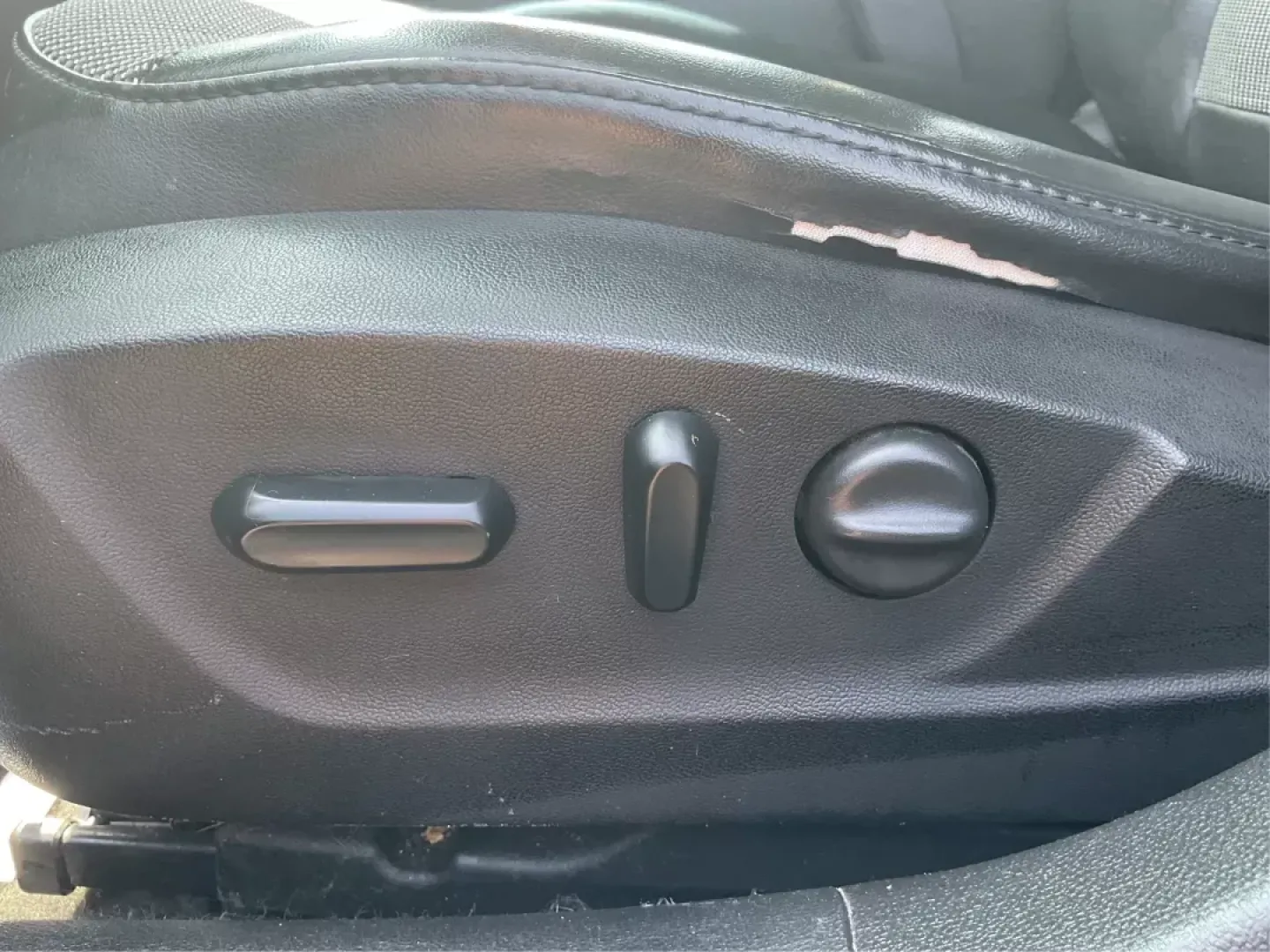 2015 Chevrolet Malibu 2LT (1G11D5SL8FF) with an ECOTEC 2.5L I-4 gasoline direct injection engine, located at 1230 East Main St, Xenia, OH, 45385, (937) 908-9800, 39.688026, -83.910172 - 2015 Chevrolet Malibu 2LT - Photo#16