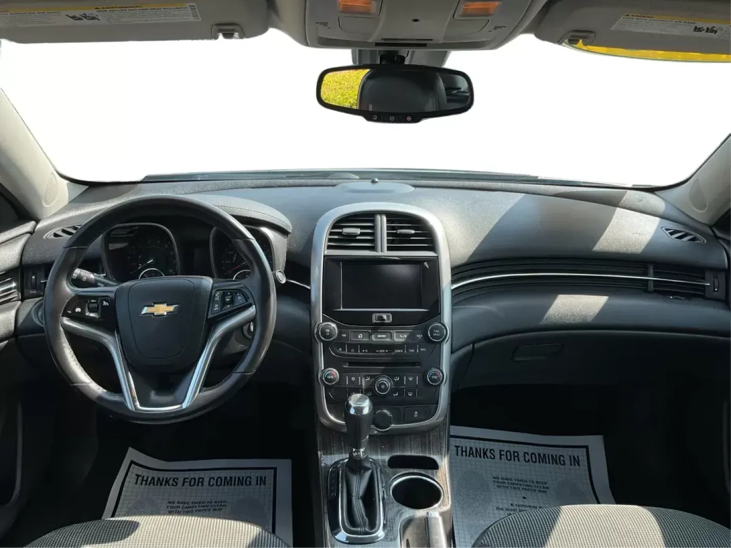 2015 Chevrolet Malibu 2LT (1G11D5SL8FF) with an ECOTEC 2.5L I-4 gasoline direct injection engine, located at 1230 East Main St, Xenia, OH, 45385, (937) 908-9800, 39.688026, -83.910172 - 2015 Chevrolet Malibu 2LT - Photo#19