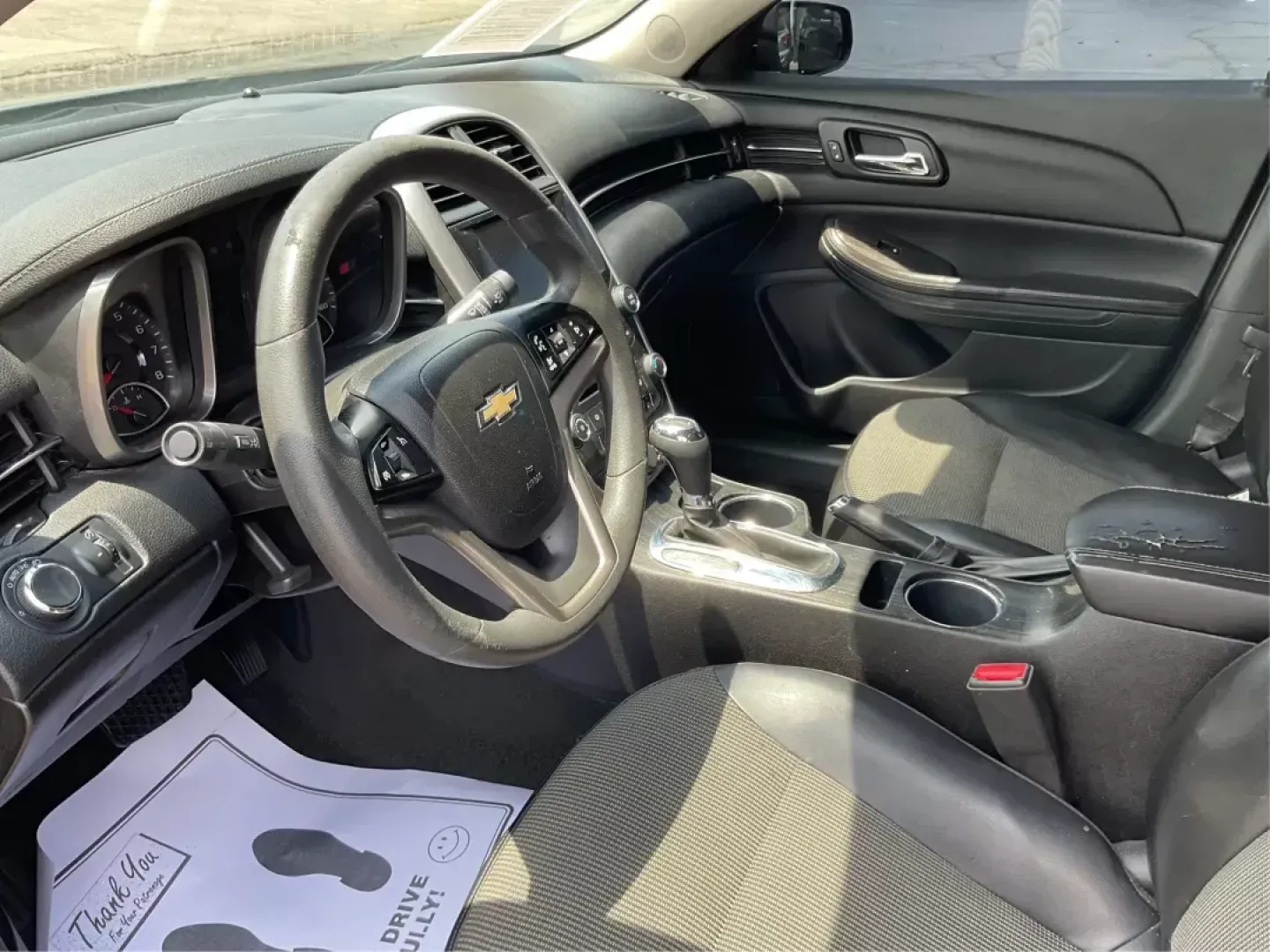 2015 Chevrolet Malibu 1LT (1G11C5SL6FF) with an ECOTEC 2.5L I-4 gasoline direct injection engine, located at 4508 South Dixie Dr, Moraine, OH, 45439, (937) 908-9800, 39.689976, -84.218452 - **Elevate Your Daily Drive with the 2015 Chevrolet Malibu 1LT at Advantage Car and Credit!** <br /> <br /> Are you looking for a vehicle that combines style, comfort, and reliability? The 2015 Chevrolet Malibu 1LT is the perfect sedan for everyone from busy professionals to growing families. With it - Photo#8