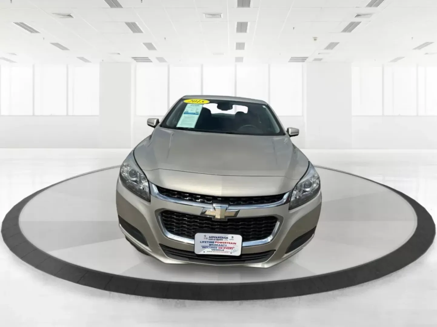 2015 Chevrolet Malibu 1LT (1G11C5SL5FF) with an ECOTEC 2.5L I-4 gasoline direct injection engine, located at 880 E. National Road, Vandalia, OH, 45377, (937) 908-9800, 39.891918, -84.183594 - Are you in the market for a reliable sedan that's perfect for daily commutes and weekend getaways alike? Look no further than this stunning 2015 Chevrolet Malibu 1LT, available now at Advantage Car and Credit in Fairborn, OH. This vehicle is not just a car; it's a lifestyle upgrade designed for budg - Photo#7