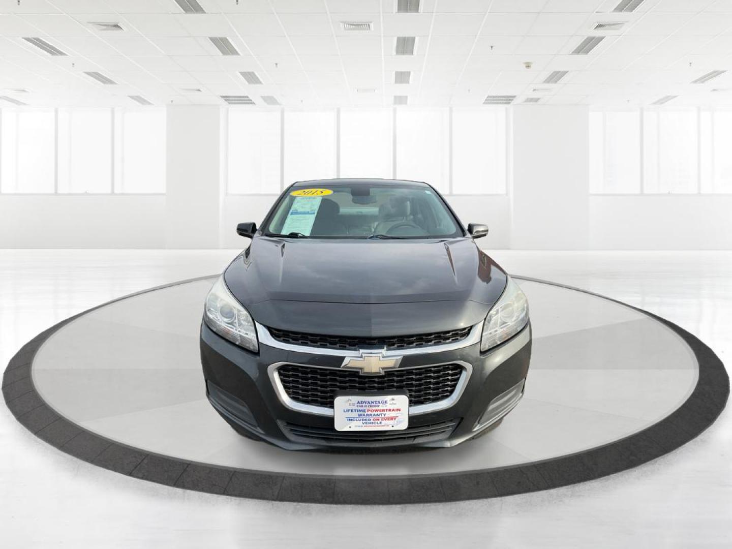 2015 Chevrolet Malibu 1LT (1G11C5SL4FF) with an ECOTEC 2.5L I-4 gasoline direct injection engine, located at 4508 South Dixie Dr, Moraine, OH, 45439, (937) 908-9800, 39.689976, -84.218452 - 2015 Chevrolet Malibu 1LT - Photo#6