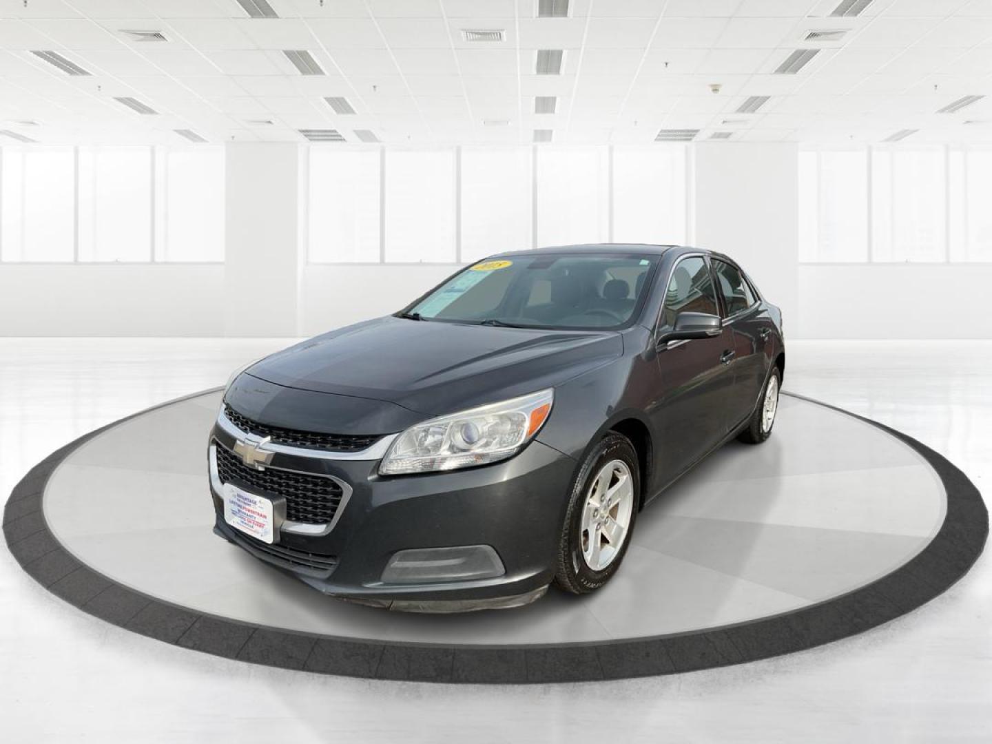 2015 Chevrolet Malibu 1LT (1G11C5SL4FF) with an ECOTEC 2.5L I-4 gasoline direct injection engine, located at 4508 South Dixie Dr, Moraine, OH, 45439, (937) 908-9800, 39.689976, -84.218452 - 2015 Chevrolet Malibu 1LT - Photo#7