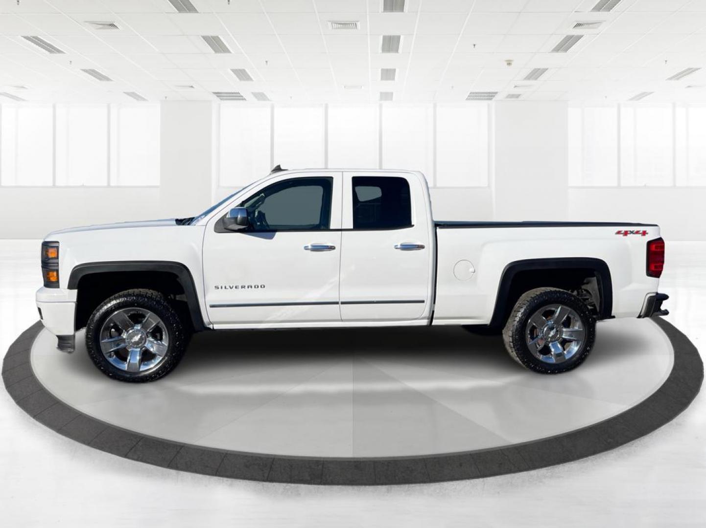2015 Chevrolet Silverado 1500 LT Double Cab 4WD (1GCVKREC8FZ) with an Other engine, located at 8750 N County Rd 25A, Piqua, OH, 45356, (937) 908-9800, 40.164391, -84.232513 - 2015 Chevrolet Silverado 1500 LT Double Cab 4WD - Photo#5