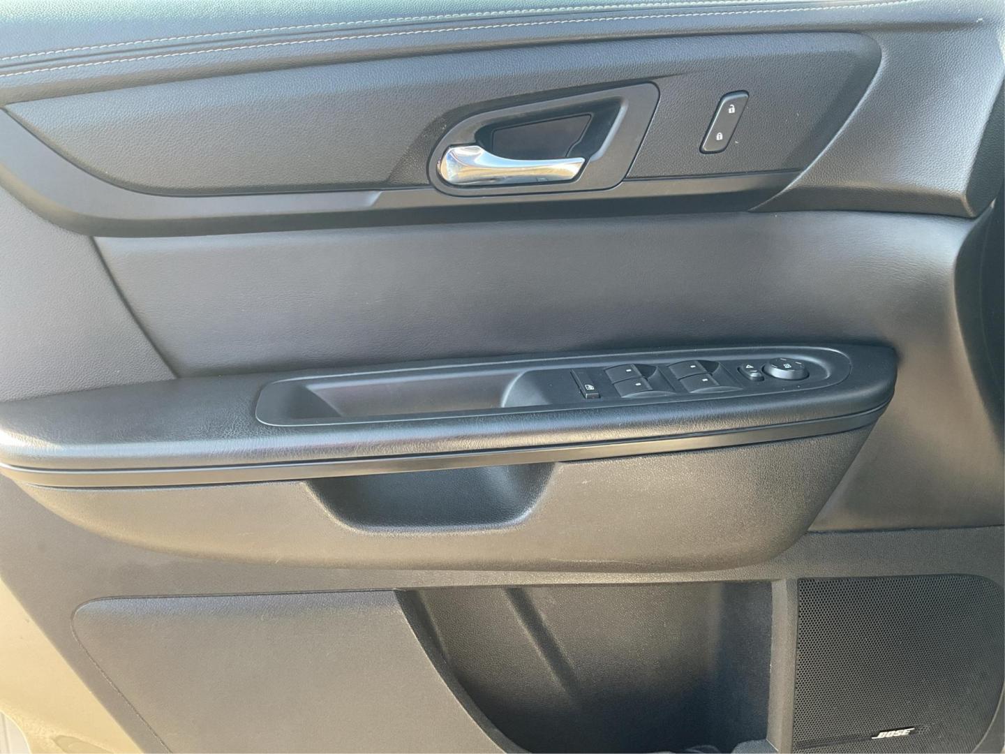 2015 Chevrolet Traverse 2LT (1GNKRHKD0FJ) with an 3.6L V-6 gasoline direct injection engine, located at 1099 N County Rd 25A, Troy, OH, 45373, (937) 908-9800, 40.057079, -84.212883 - Third Row - Photo#17