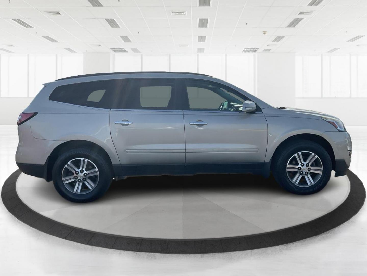 2015 Chevrolet Traverse 2LT (1GNKRHKD0FJ) with an 3.6L V-6 gasoline direct injection engine, located at 1099 N County Rd 25A, Troy, OH, 45373, (937) 908-9800, 40.057079, -84.212883 - Third Row - Photo#1