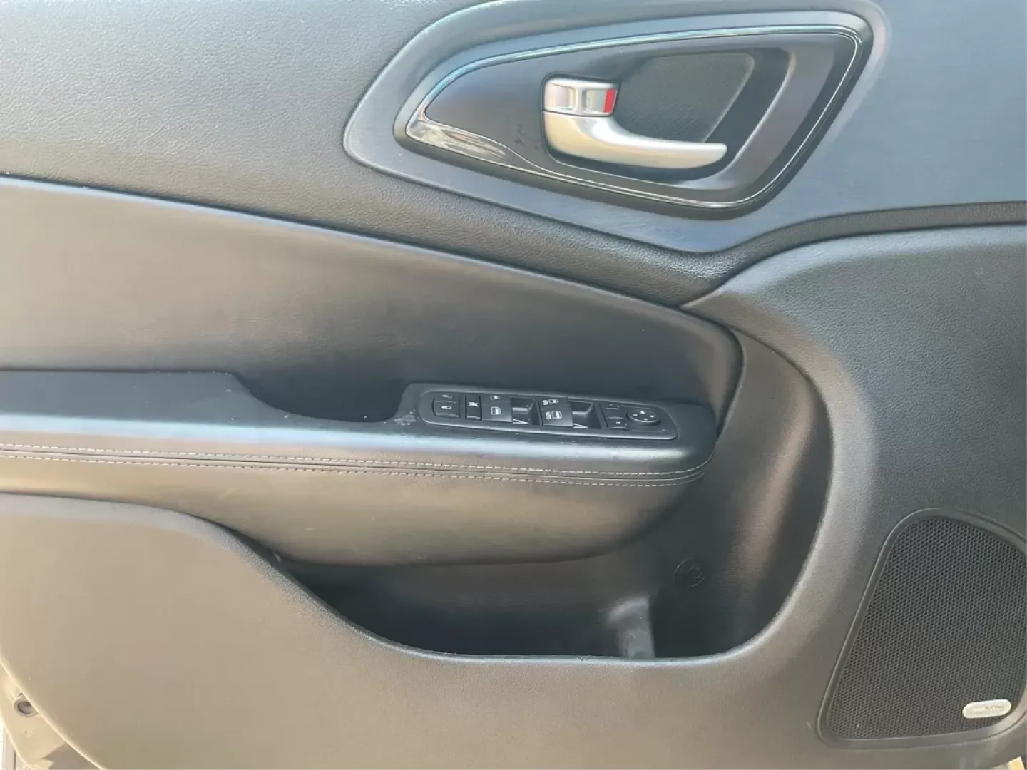 2015 Chrysler 200 S (1C3CCCBB2FN) with an Other engine, located at 880 E. National Road, Vandalia, OH, 45377, (937) 908-9800, 39.891918, -84.183594 - Discover the perfect blend of style, comfort, and reliability with this 2015 Chrysler 200 S, available now at Advantage Car and Credit in Fairborn, OH. Whether you're commuting to work, running errands, or embarking on weekend adventures, this sedan is designed to meet the needs of your active lifes - Photo#19