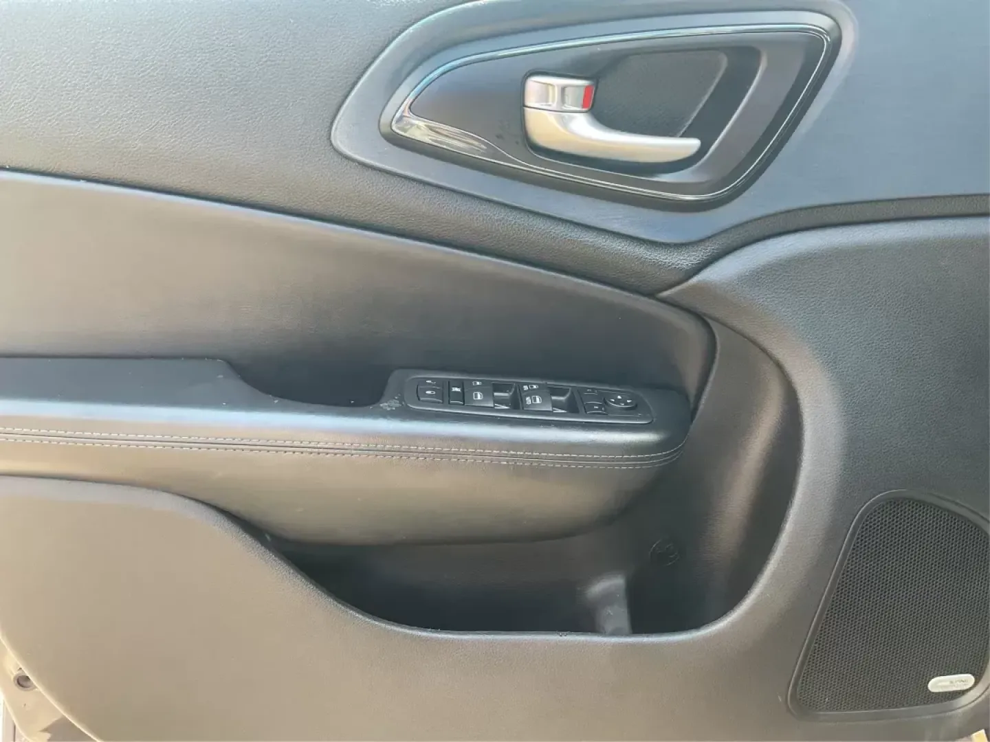 2015 Chrysler 200 S (1C3CCCBB2FN) with an Other engine, located at 880 E. National Road, Vandalia, OH, 45377, (937) 908-9800, 39.891918, -84.183594 - Discover the perfect blend of style, comfort, and reliability with this 2015 Chrysler 200 S, available now at Advantage Car and Credit in Fairborn, OH. Whether you're commuting to work, running errands, or embarking on weekend adventures, this sedan is designed to meet the needs of your active lifes - Photo#18