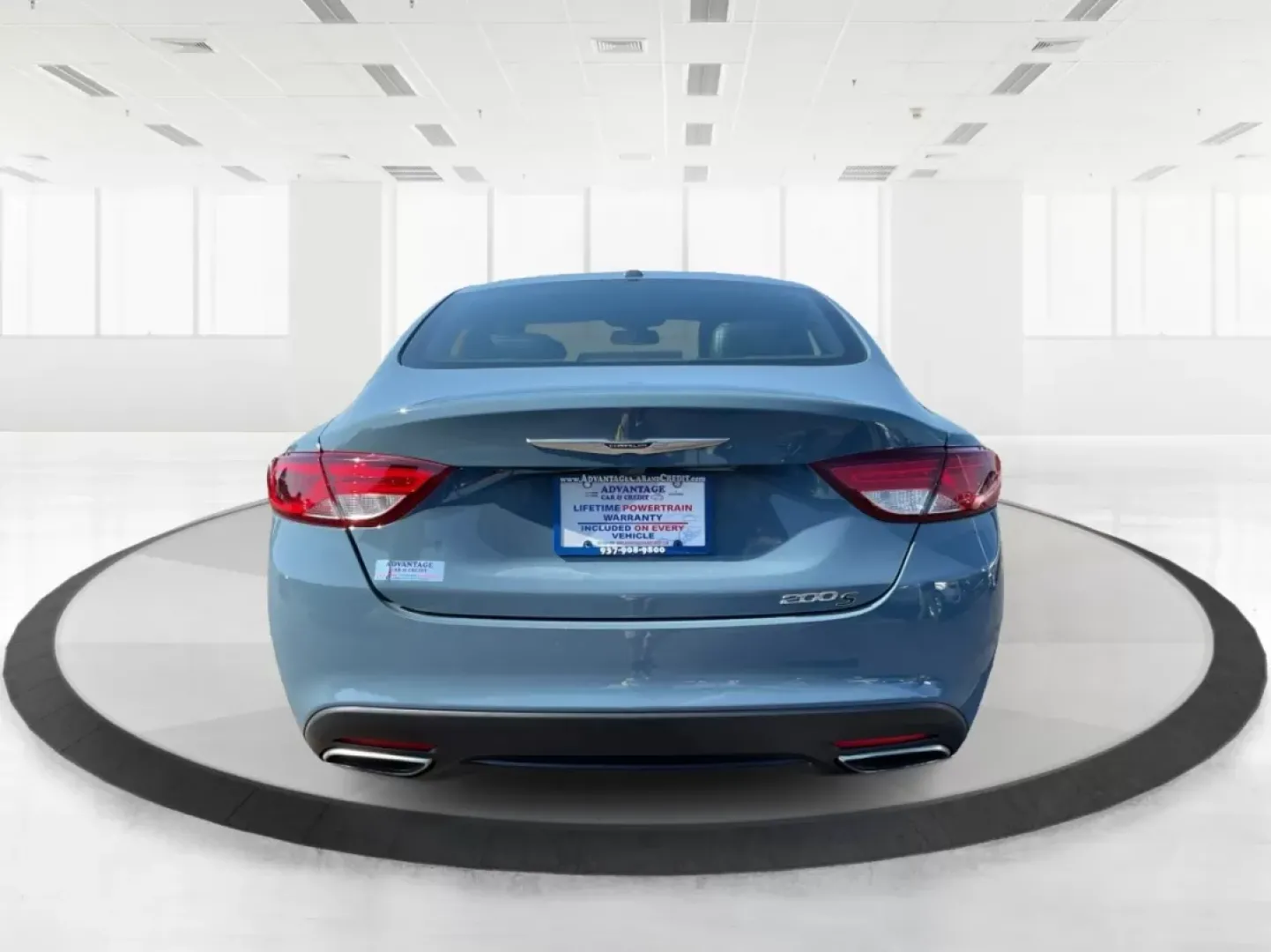 2015 Chrysler 200 S (1C3CCCBB8FN) with an Other engine, located at 1184 Kauffman Ave, Fairborn, OH, 45324, (937) 908-9800, 39.807072, -84.030914 - **Experience Luxury on a Budget with the 2015 Chrysler 200 S at Advantage Car and Credit**<br /> <br /> Looking for a stylish sedan that can handle your daily commute as effortlessly as your weekend adventures? The 2015 Chrysler 200 S is the perfect blend of comfort, technology, and modern aesthetic - Photo#3